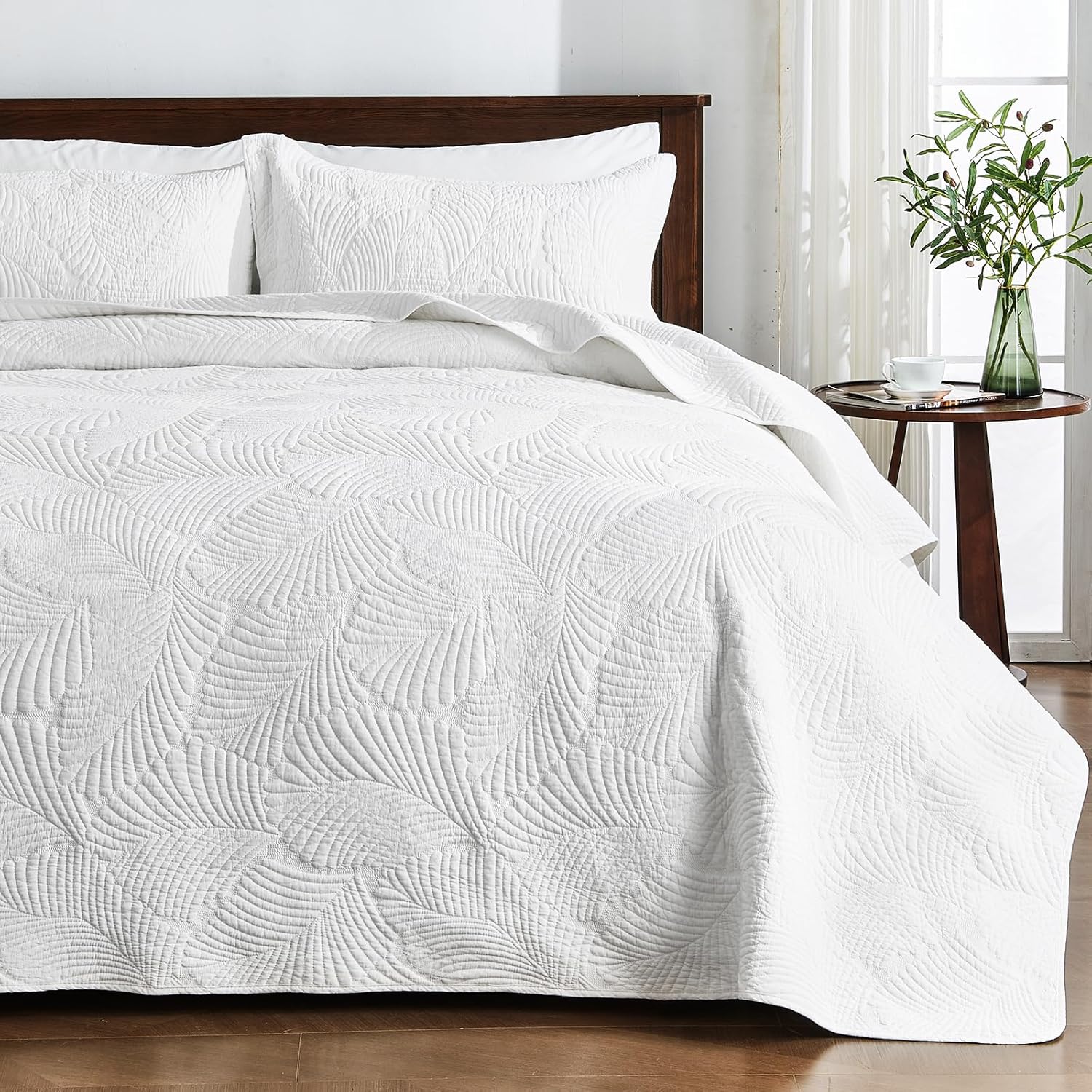 Qucover White Quilted Bedspreads Soft and Comfortable Cotton Bedspreads