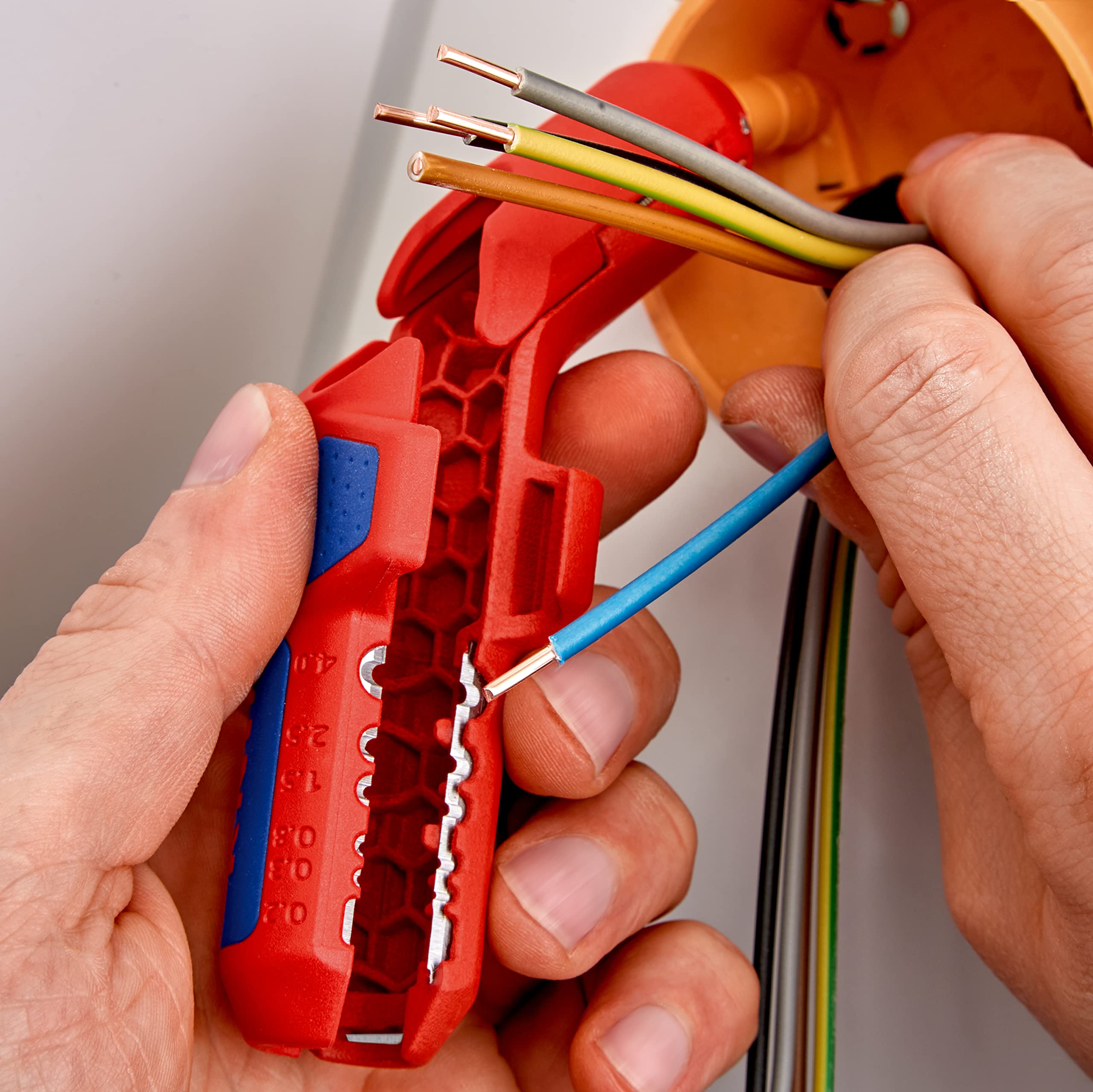 KNIPEX ErgoStrip Universal-Abmantelungswerkzeug 135 mm NYM-Kabel Abisolierer 16 95 01 SB