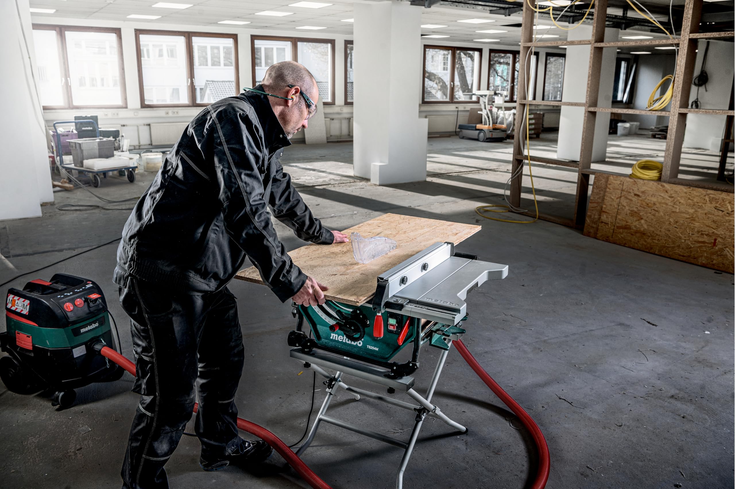 metabo Tischkreissäge TS 254 M, Mobile Kreissäge mit Ø 254 mm Sägeblatt | Kompakte Montagesäge mit 1500 W, Parallelanschlag, Winkelanschlag, Schiebestock, Tischverbreiterung und Sanftanlauf