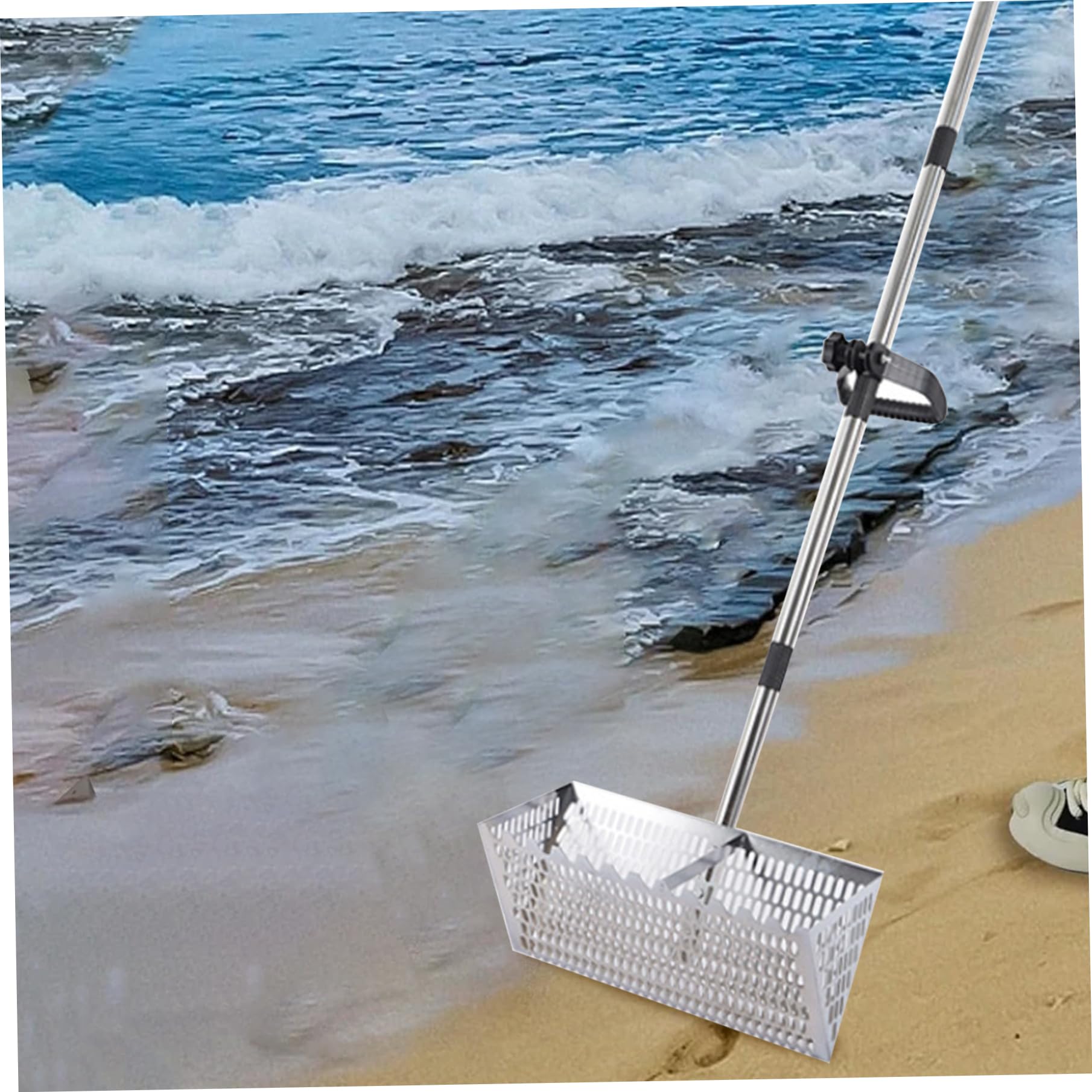 Râteau à la Puce de Sable Râteau de Plage en Acier en Carbone 55, 5 Pouces Plage avec Dents émoussées, Tamis détachables et poignée antidérapante pour Le Sable, Les coquilles, Le Net