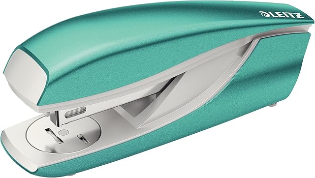 Leitz, Zszywacz Leitz NeXXt WOW, Zszywa do 30 Kartek, Ergonomiczna, Metalowa Obudowa, Opakowanie Zszywek w Komplecie, Kolekcja WOW, Kolor Jasnoniebieski, 55021051