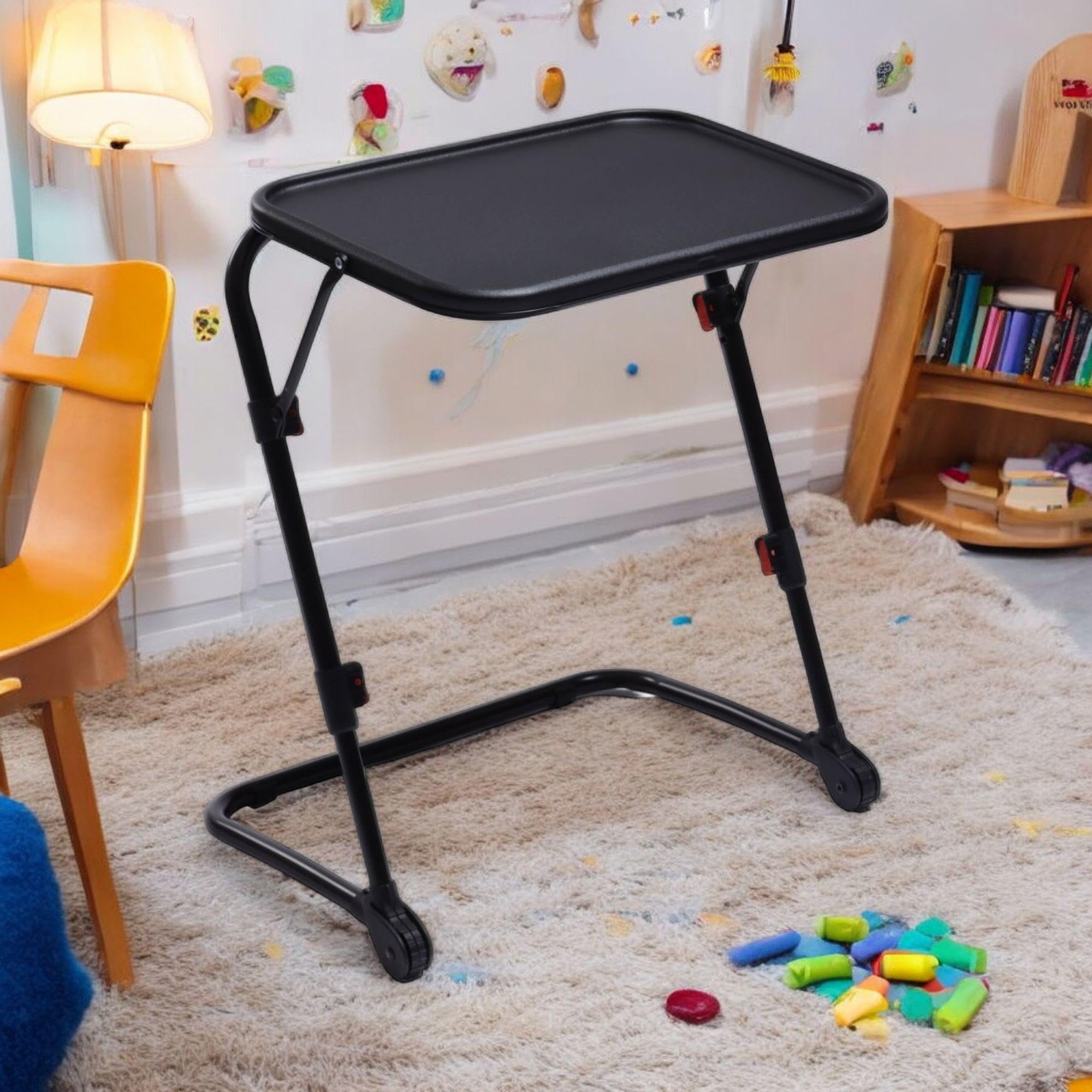 FurnitureR Mesa Plegable para niños, Uso versátil en casa y Escuela, Altura y ángulo de la Bandeja Ajustable, portátil con portavasos, Marco metálico Duradero, Ligero, Negro