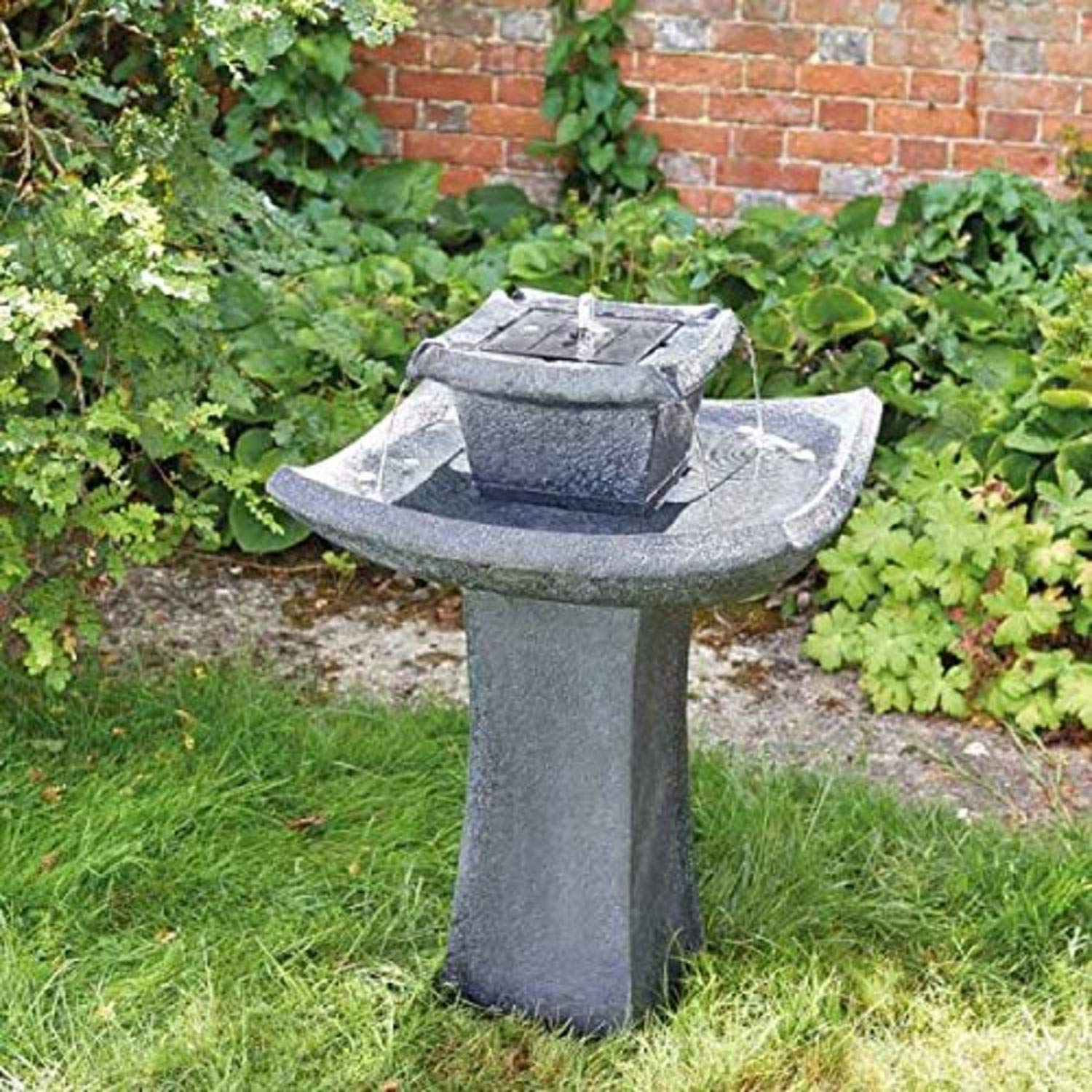 Garden Mile Fontana solare Pogoda dal design giapponese, effetto pietra tradizionale, vaschetta ornamentale per uccelli da giardino, patio, in resina ad alta efficienza energetica, a 2 ripiani