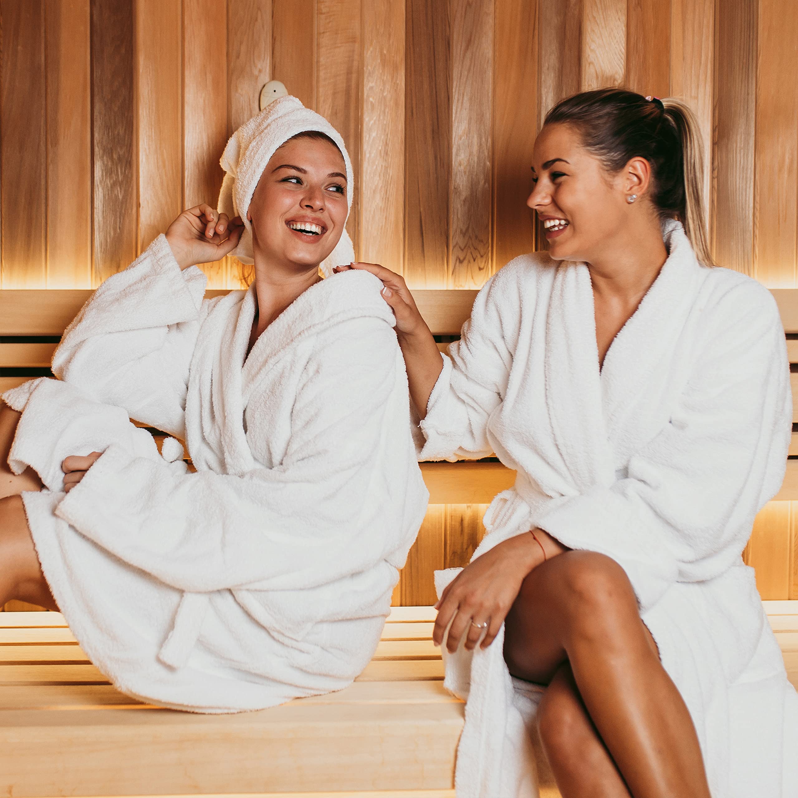 mydays Geschenkbox Wellnesshotels, traumhafte Wellness-Oasen an 56 Standorten, inkl. Frühstück, Reise-Gutschein für 2 Personen