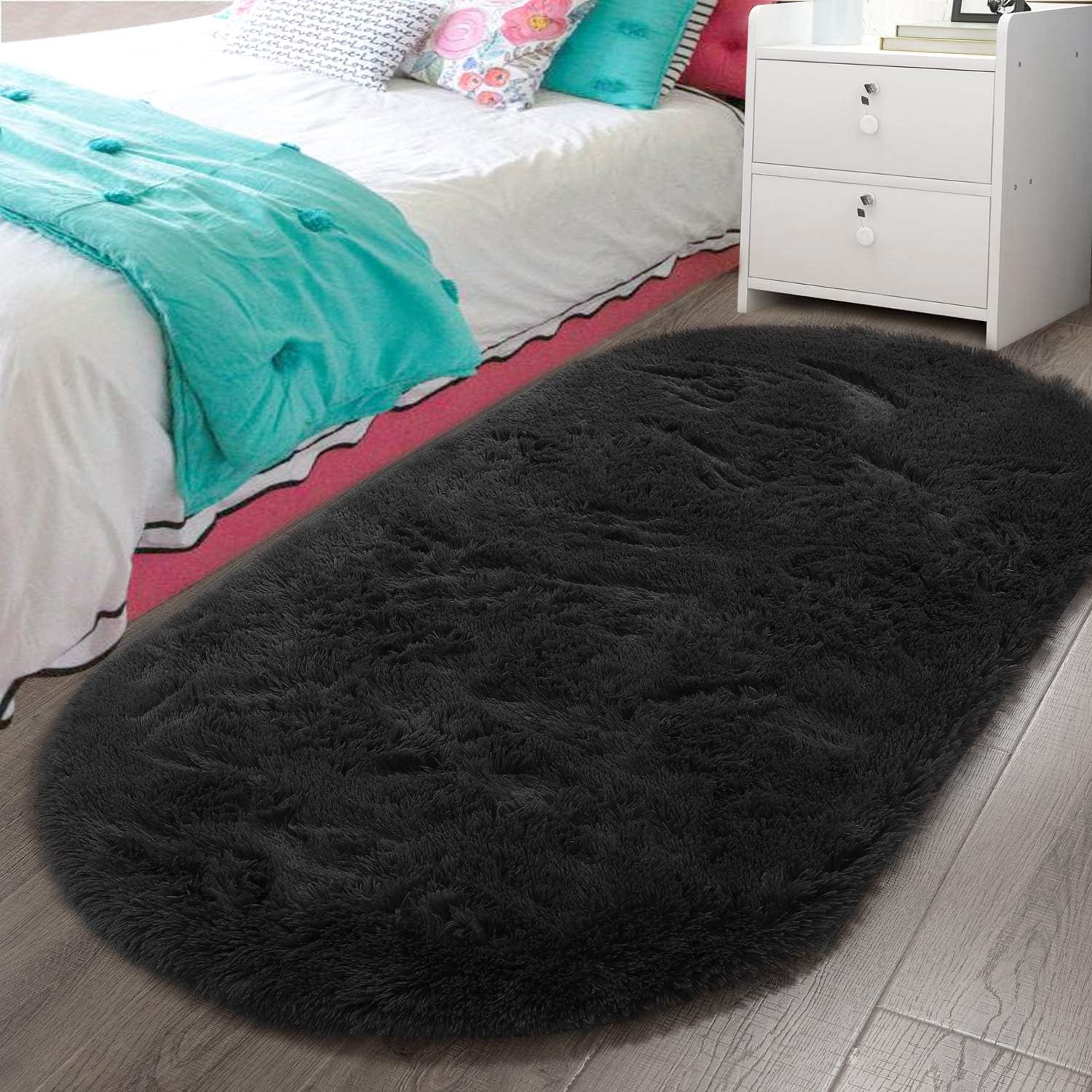 Bedroom Rug 2.6' x 5.3', Black Fluffy Shaggy Area Rug for Bedroom Bedside, Soft Oval Throw Rugs Carpet for Kids Girls Nursery Living Room Home Decor
