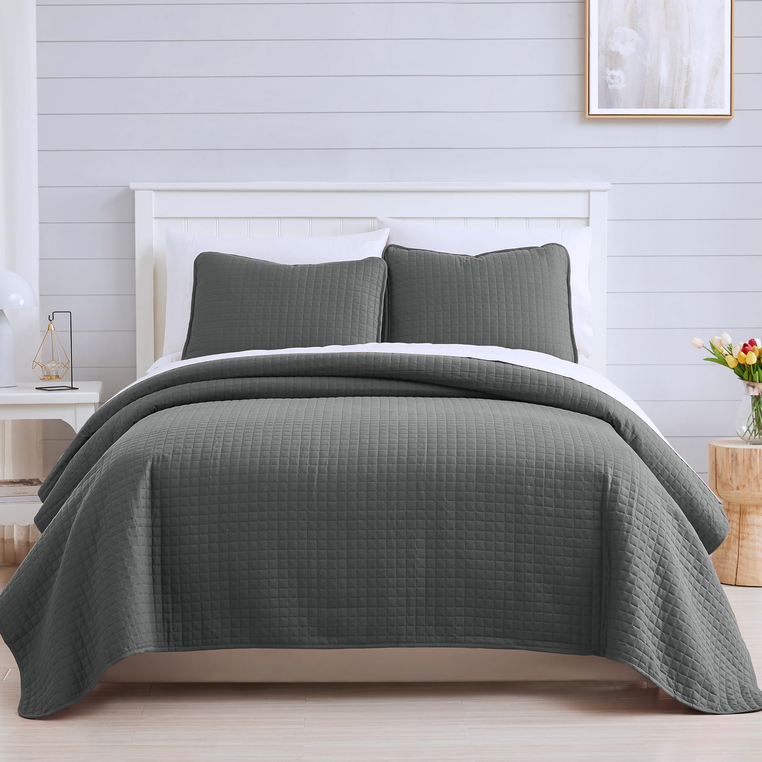 southshore fine living, inc. oversized quilt, king size set, grey bed spread king size/california with 2 matching pillow shams, soft microfiber quilted comforter coverlet, easy care, slate grey