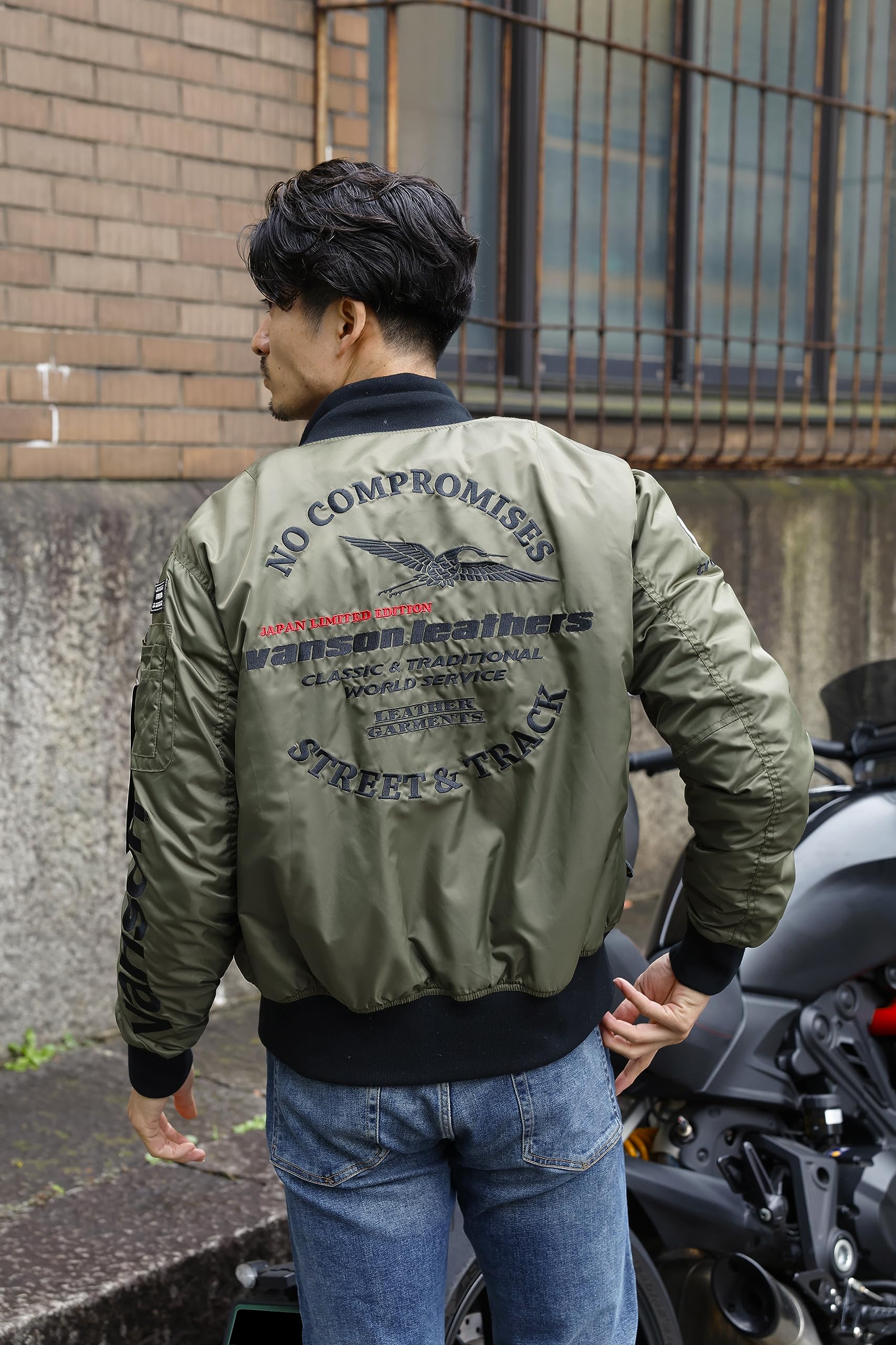 Amazon.co.jp: [バンソン] TVS2308W MA-1 ミリタリー フライト