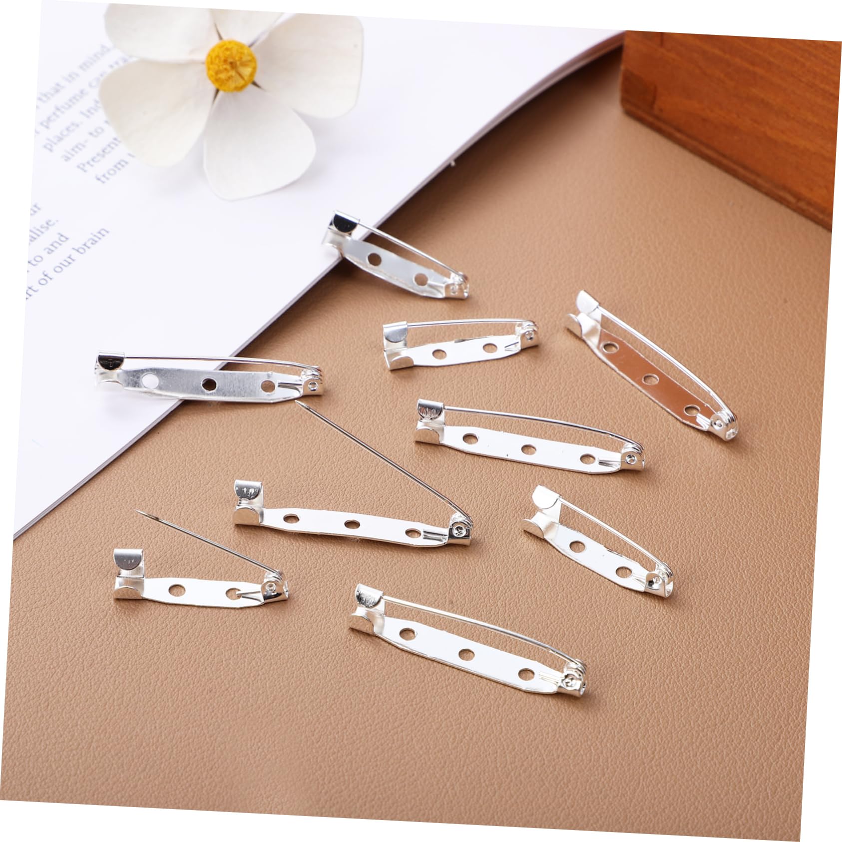 VILLCASE 4 Juegos Pasador De Barra De Doble Orificio Plateado De 25 Mm 50 Unidades + 35 Mm 50 Unidades para Acolchado De Seguridad Curvado Dorado con Cordón Y 100 Piezas x 4