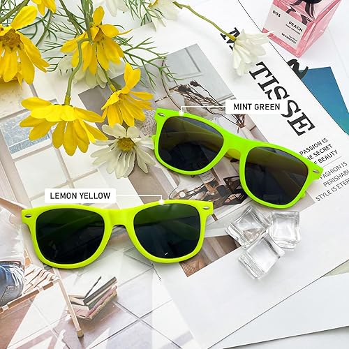 Vista 4 de Suministros para regalos de fiesta de colores neón Paquete de 8 gafas de sol unisex