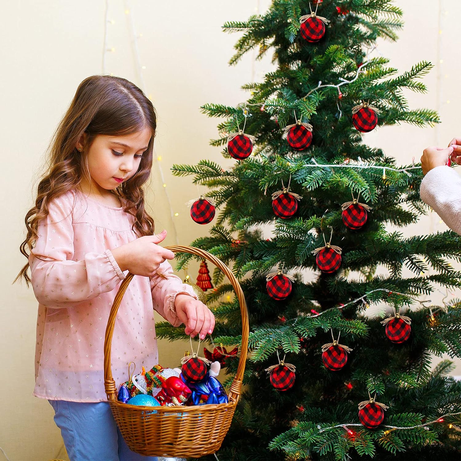 16 Pieces Christmas Ball Ornaments Buffalo Plaid Tree Hanging Decorations Xmas Rustic Decorative Ball Ornaments Christmas Tree Decorations with Bell for Xmas Party Supplies