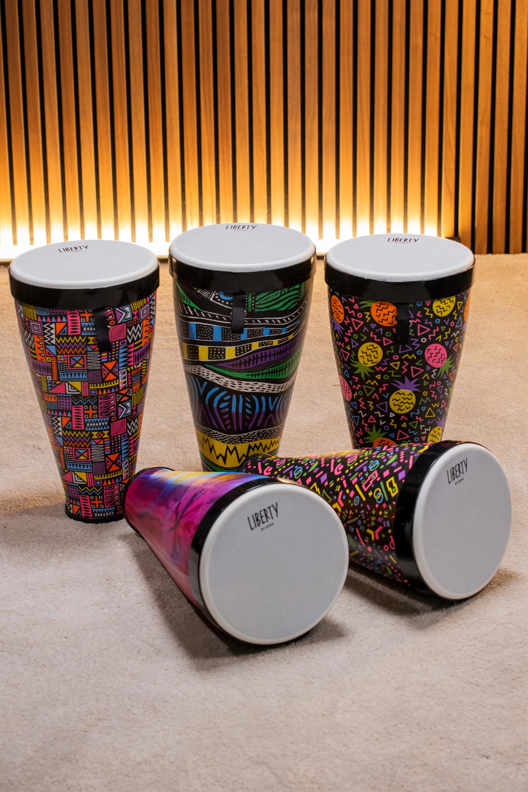 GEWA Liberty Timbau Stackable Drums - Średnica: 9" (22,8 cm) - Wysokość: 18" (45 cm) - Wzór: Sarong