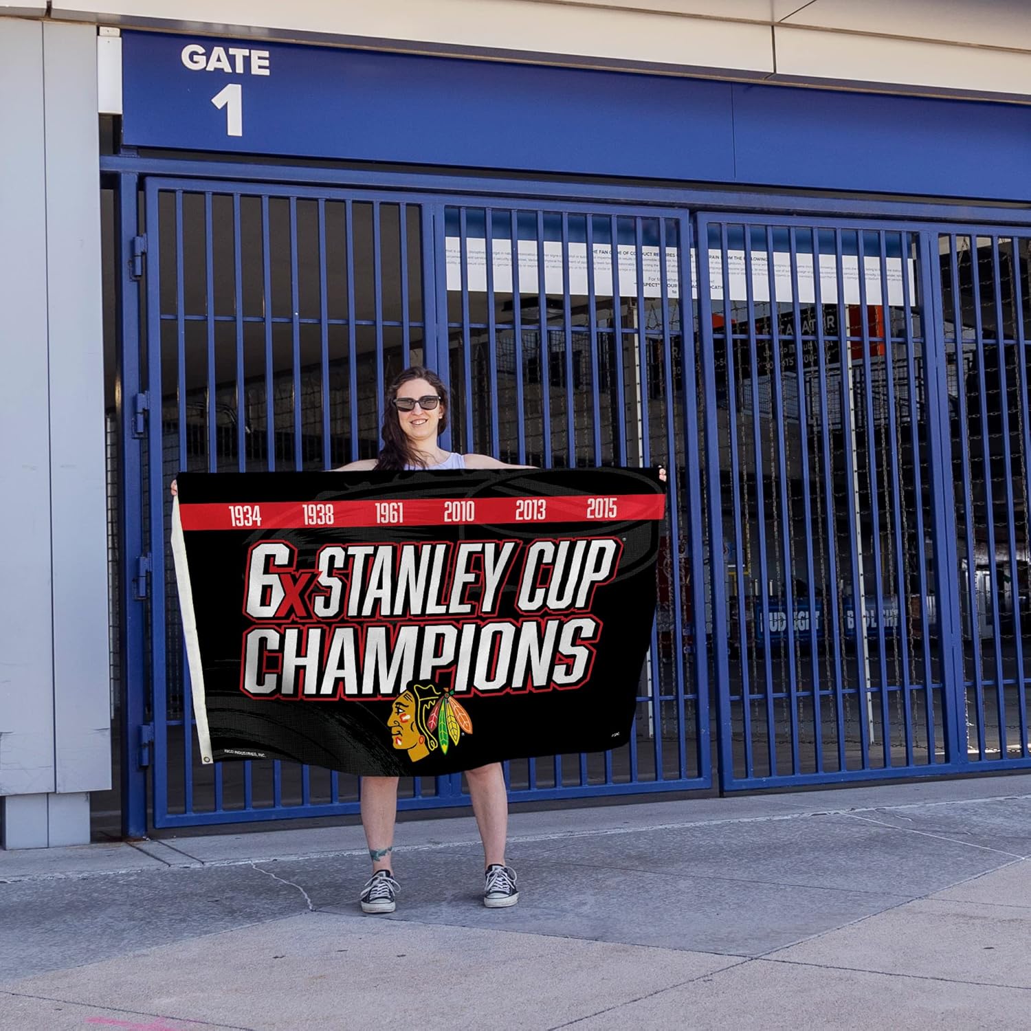 Rico Industries NHL Unisex-Adult 3-Foot by 5-Foot Single Sided Banner Flag with Grommets