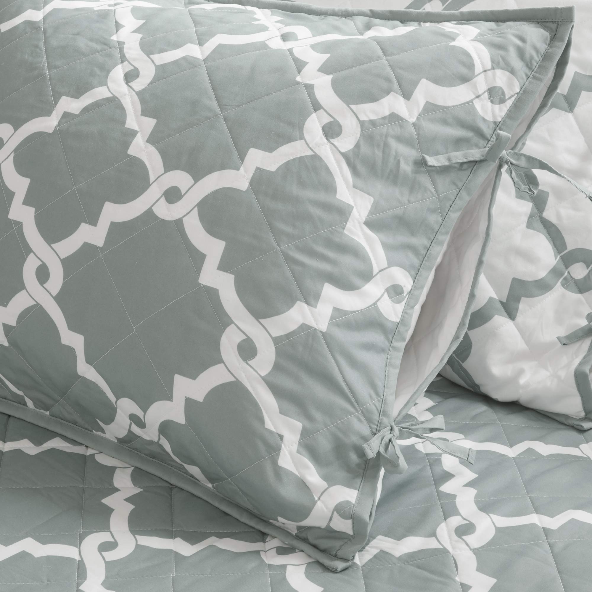 Madison Park Essentials Merritt Reversible Daybed Cover-Fretwork Print, Diamond Quilting All Season Cozy Bedding with Bedskirt, Matching Shams, Decorative Pillow, 75"x39", Grey 6 Piece