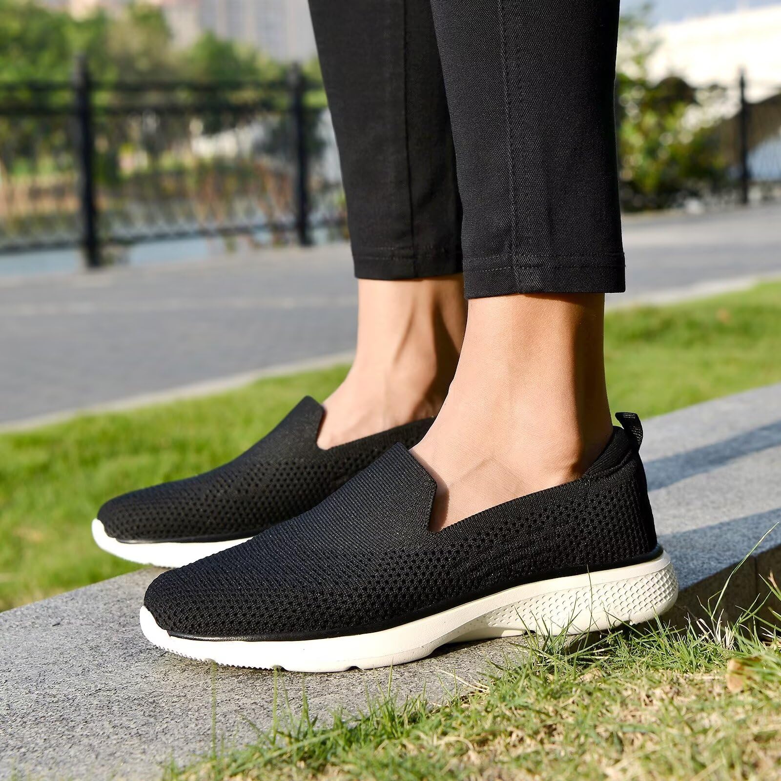 Puxome Damen Sneaker Slip On Atmungsaktive Bequeme Sportschuhe Walking Fitness Freizeit Schuhe