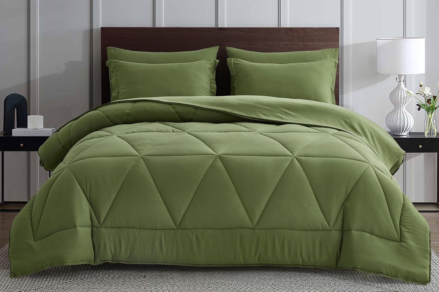 Chezmoi Collection Jasper Olive Green Queen Size Bed in a Bag 7-Pieces Triangle Geometric Quilted Stone Washed Microfiber Comforter with Sheets Lightweight All Season Bedding Set