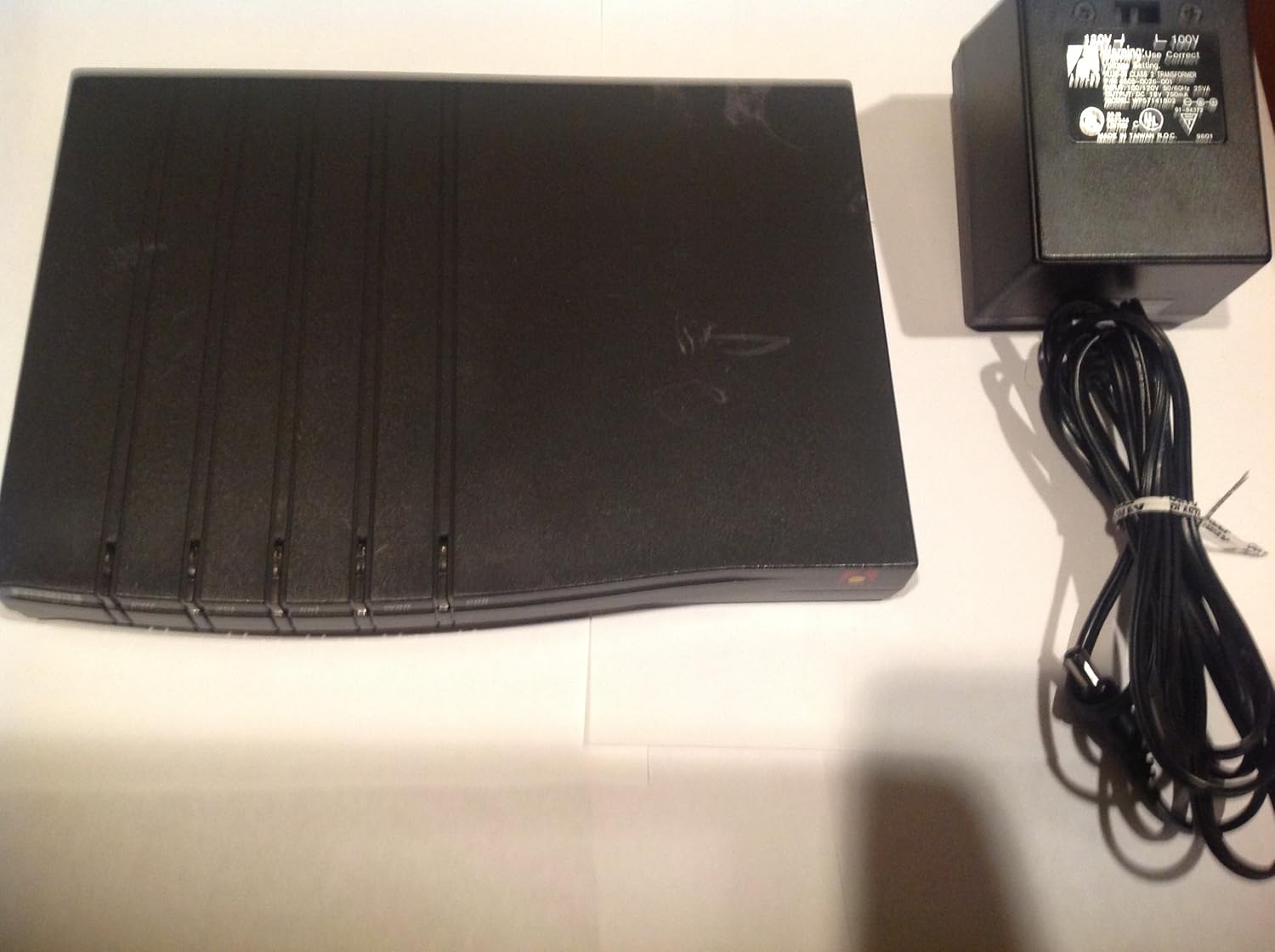 LUCENT P130-UBRI-T1-ASA PIPELINE ROUTER 0710-0258-004 W/ADAPTER