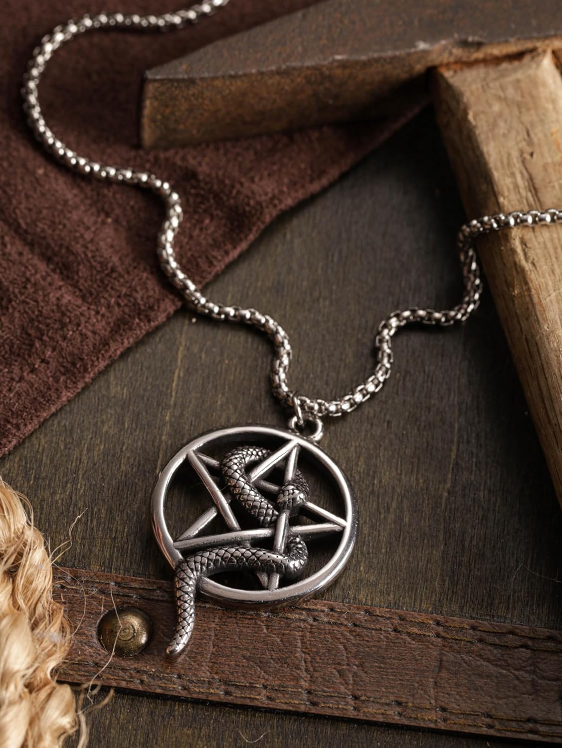 HAQUIL Snake Necklace, Wiccan Pentagram Snake Pendant, Box Chain, Wiccan Goth Jewelry Gift for Men and Women - Image 3