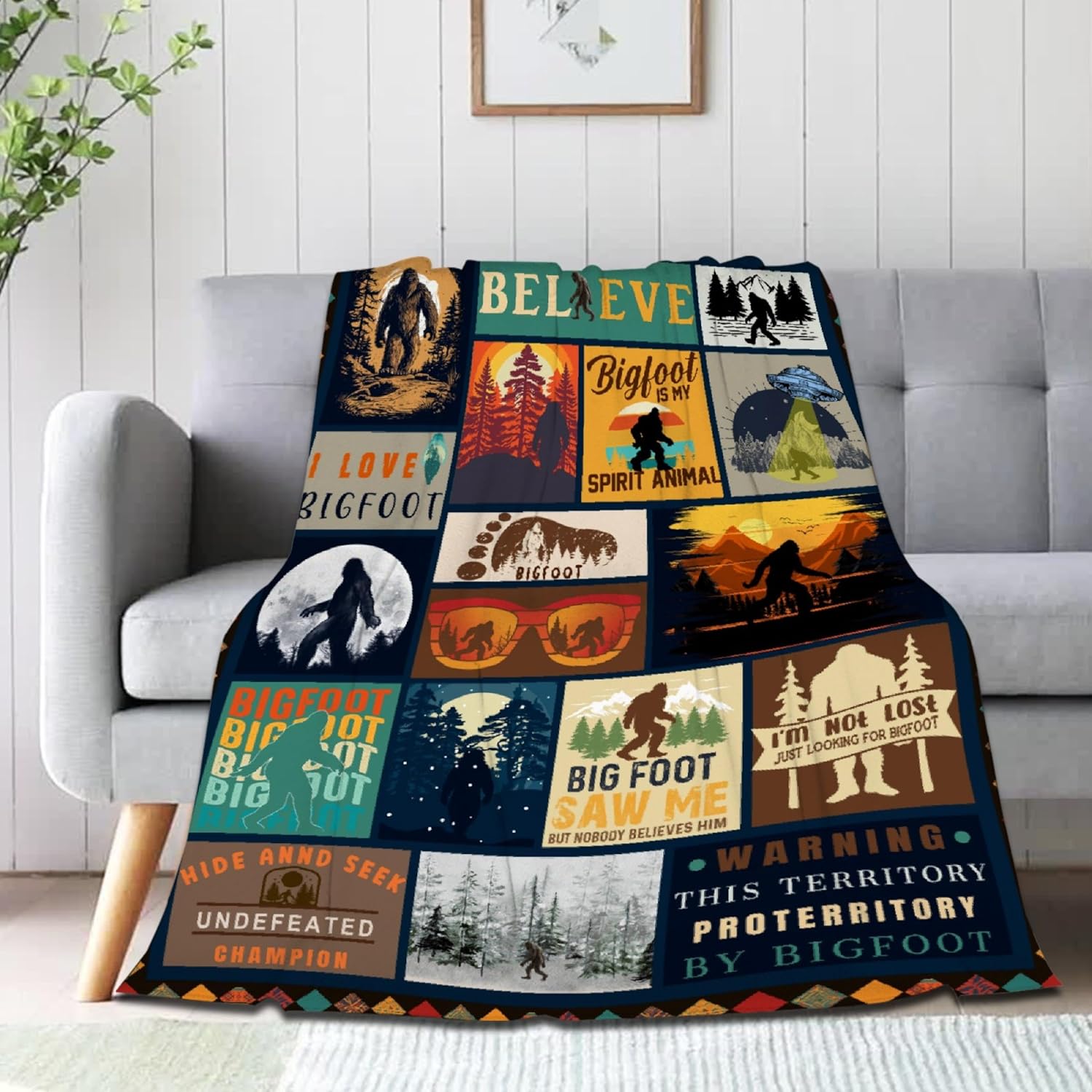 Orangutan Sasquatch Blanket Gift for Men Women Bigfoot Throw Warm Cozy Soft Plush Lightweight Bedding 60"x80" for Adults/Queen for Sofa,Bed and Living Room