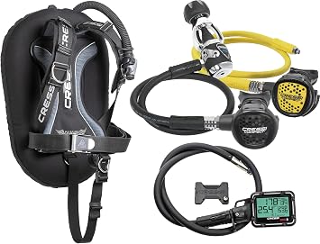 CRESSI - Aquawing BCD + MC9/ Compact Regulator + Octopus Compact + Digi2 Console - Compact and Reliable- Aquawing Digipack - Designed in Italy