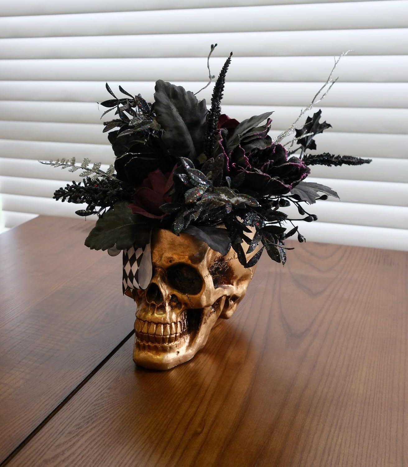 Halloween Decor, Gold Resin Skull Planter with Faux Plants Halloween Skull Decor for Home Coffee Table Bookshelf Dining Table Centerpiece, 14" H (Gold/Black/White/Red)