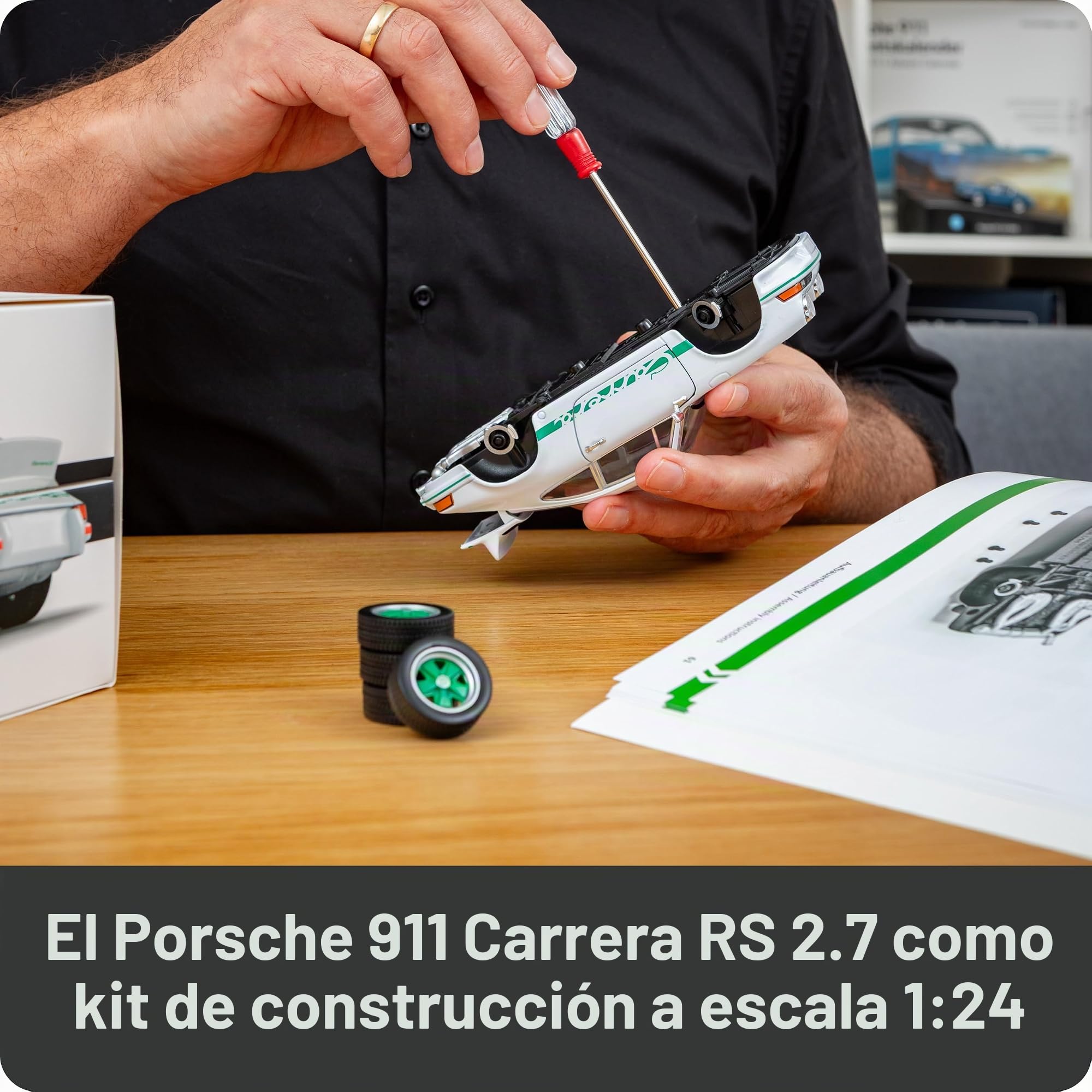 FRANZIS 67267 Porsche 911 Carrera RS 2.7 Build Your Legend - Maqueta Detallada (Incluye módulo de Sonido, iluminación LED, Libro de acompañamiento)