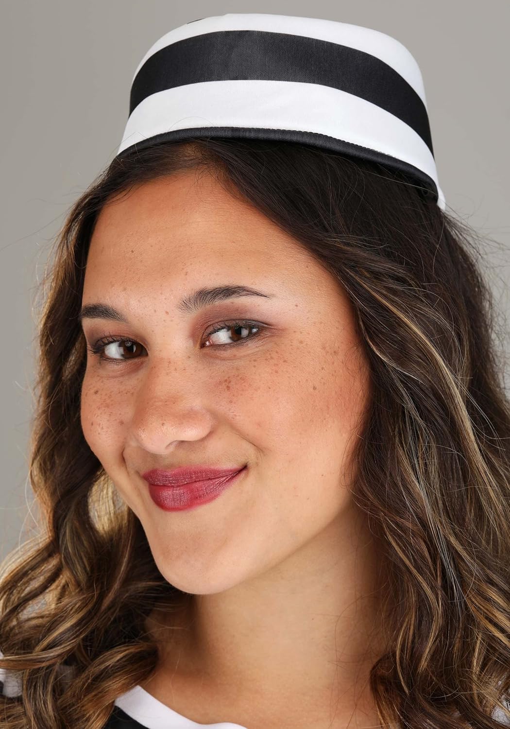 Women's Plus Size Deluxe Great Escape Prisoner Costume | Jail Break Uniform Perfect for Halloween - Black & White Striped - Image 4