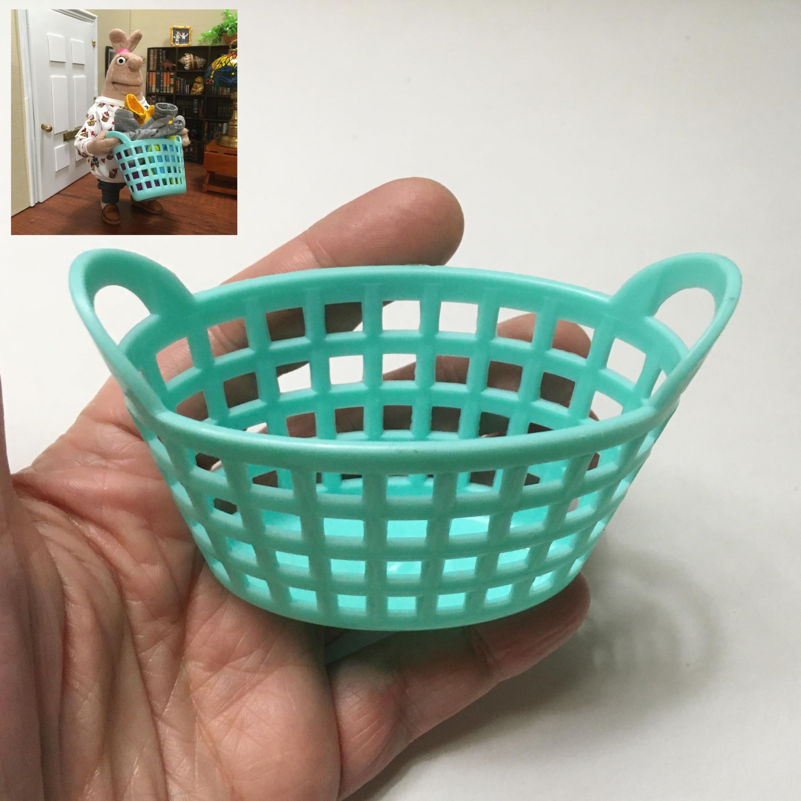 Amazon.com: Morezmore M00079-Blue 1pc Miniature Laundry Basket 1:6