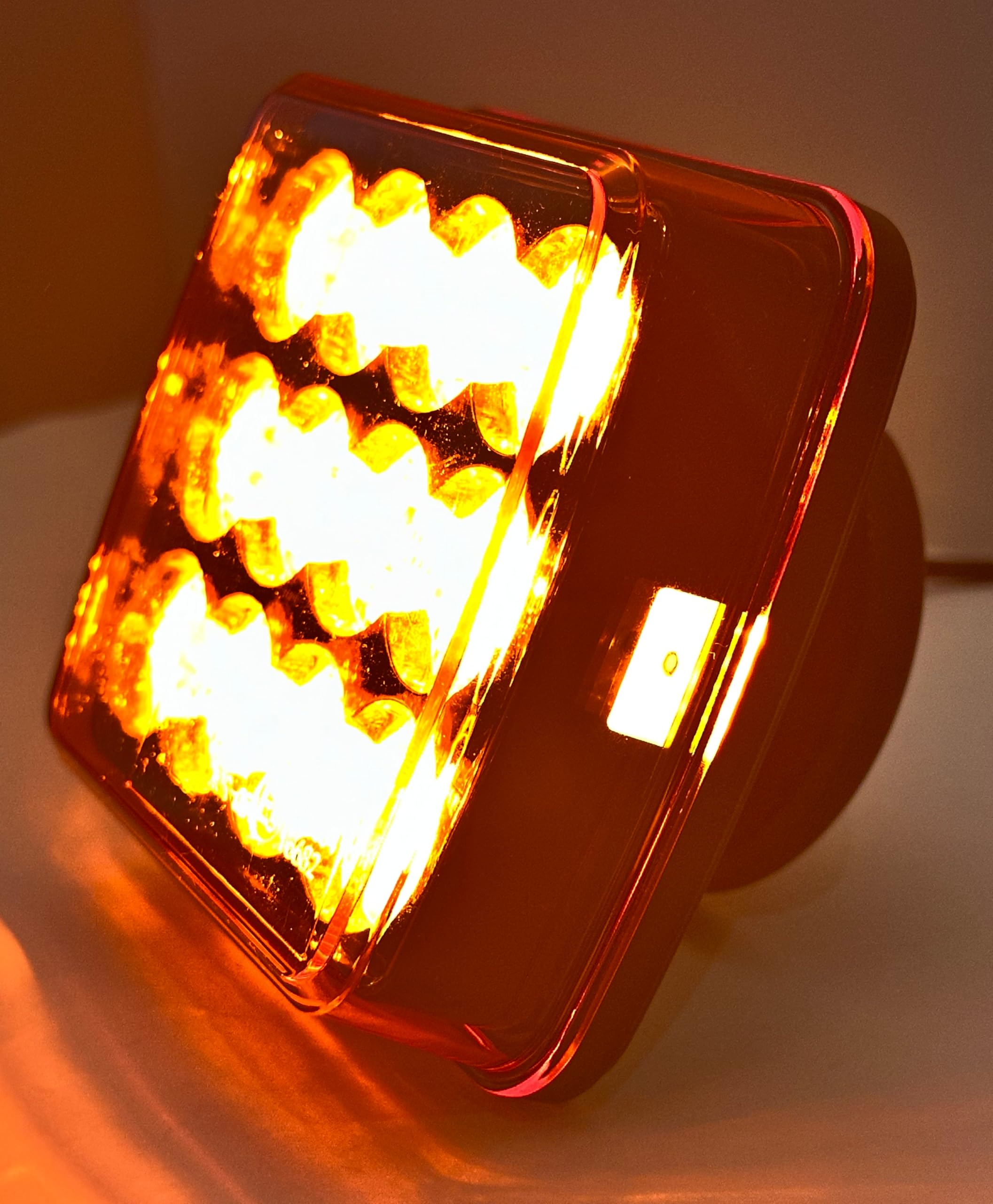 Gyrophare LED magnétique 12V 24V orange homologué ECE R65 pour voiture camion dépanneuse