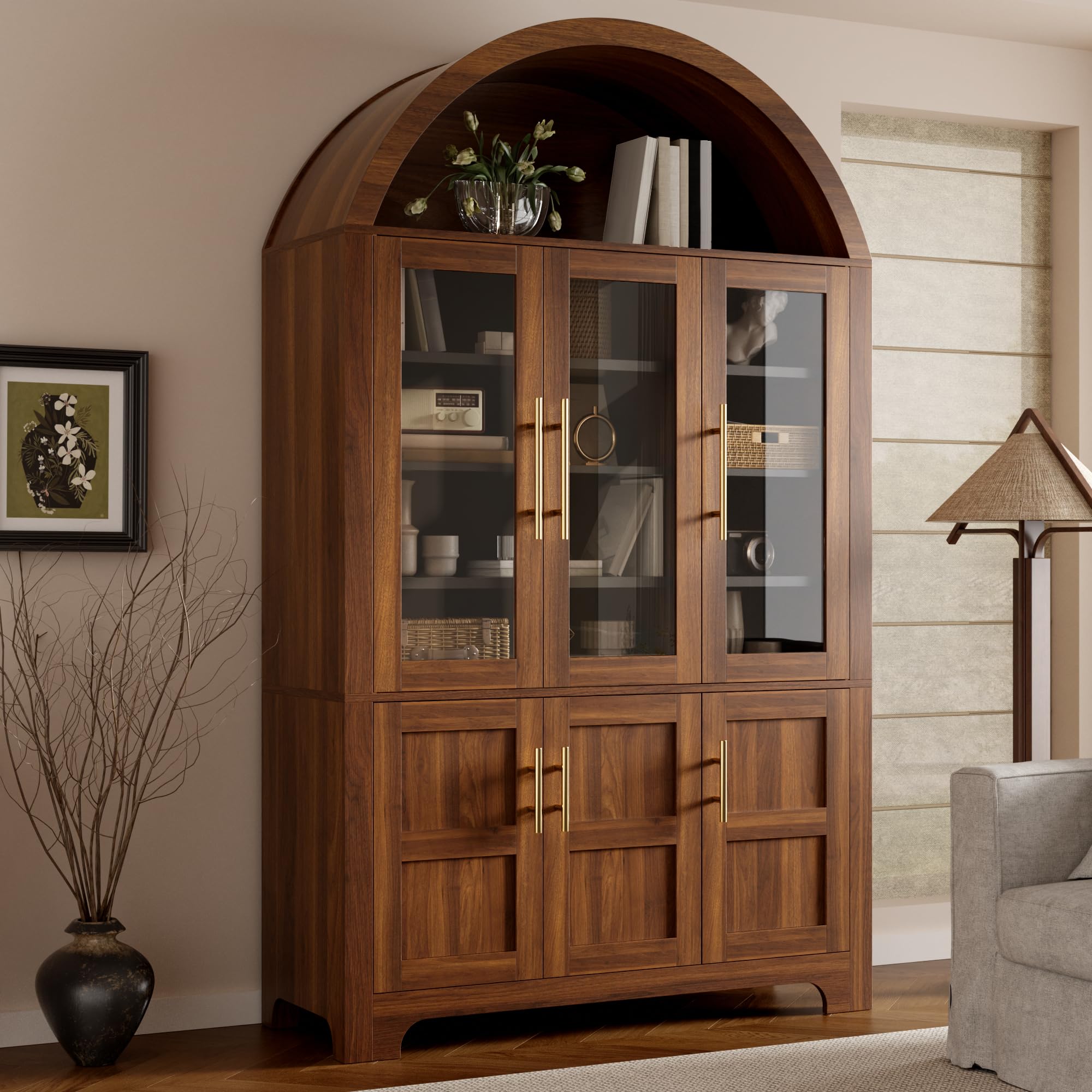 Credenza moderna verticale, PB+MDF, nicchia ad arco superiore, 3 vetrine in vetro, 3 scomparti chiusi, ripiani regolabili, maniglie in alluminio, armadio multifunzione per la casa, noce