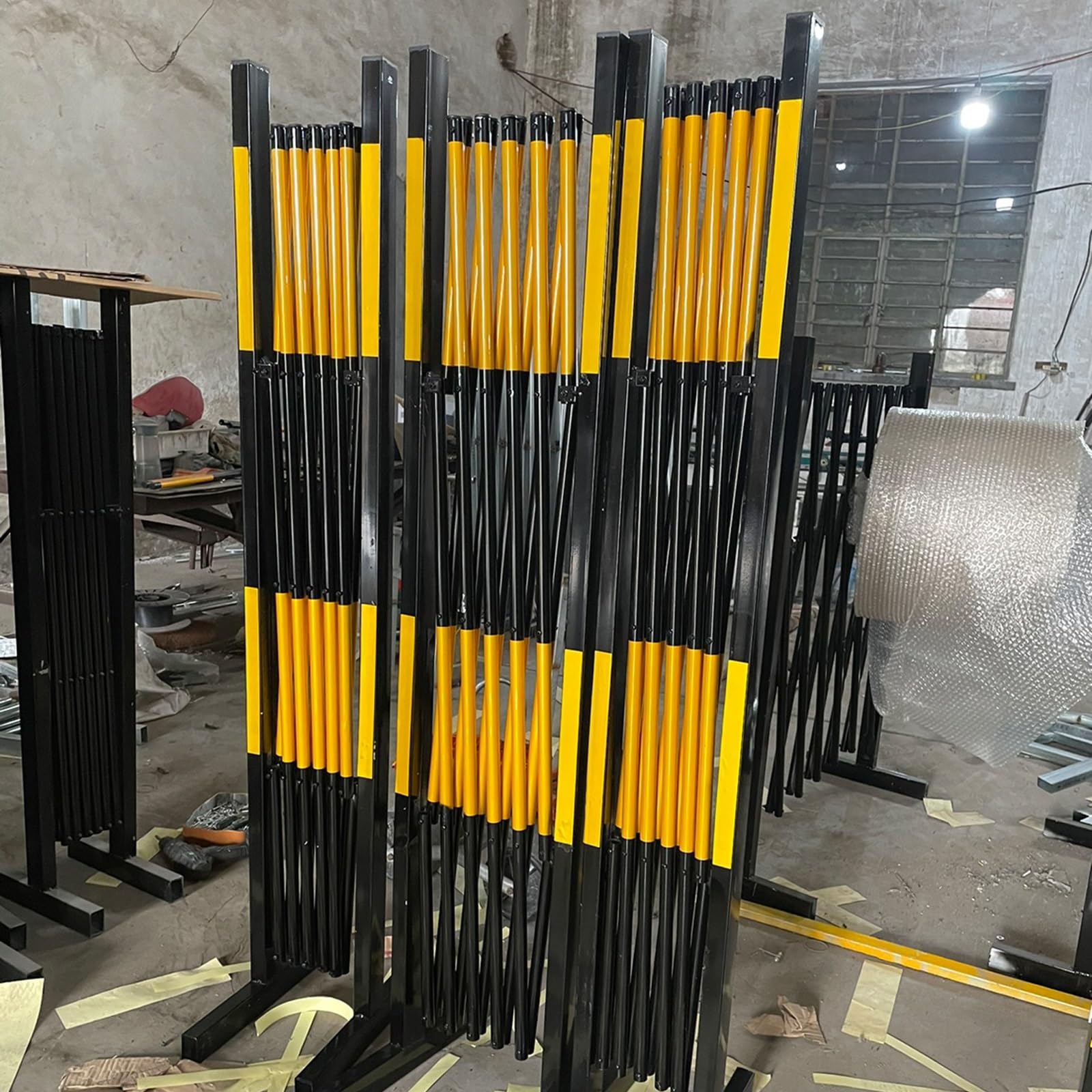 Genérico Barrera metálica retráctil y Extensible para Ascensores, 1,2 x 3,5 m/3,9 x 11,5 pies, Color Negro. Valla de Seguridad Exterior para Control de multitudes y gestión de Eventos.