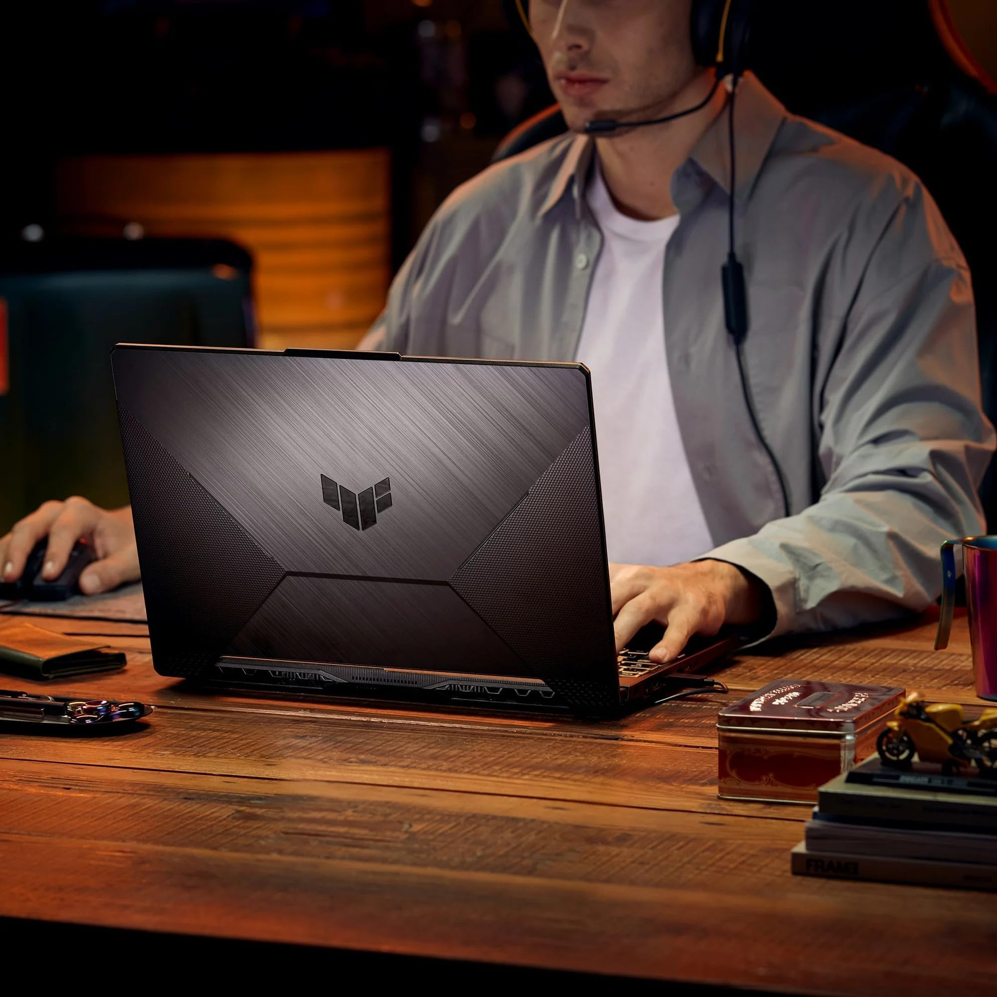 ASUS TUF Gaming Laptop Ryzen7 7735HS – A16 WUXGA 165Hz 100% sRGB – AMD Radeon RX7600S Beat RTX3060 – Tastiera retroilluminata – Thunderbolt4 – Wi-Fi6 – Cavo HDMI (RAM DDR5 da 32 GB, SSD PCIe da 1 TB)