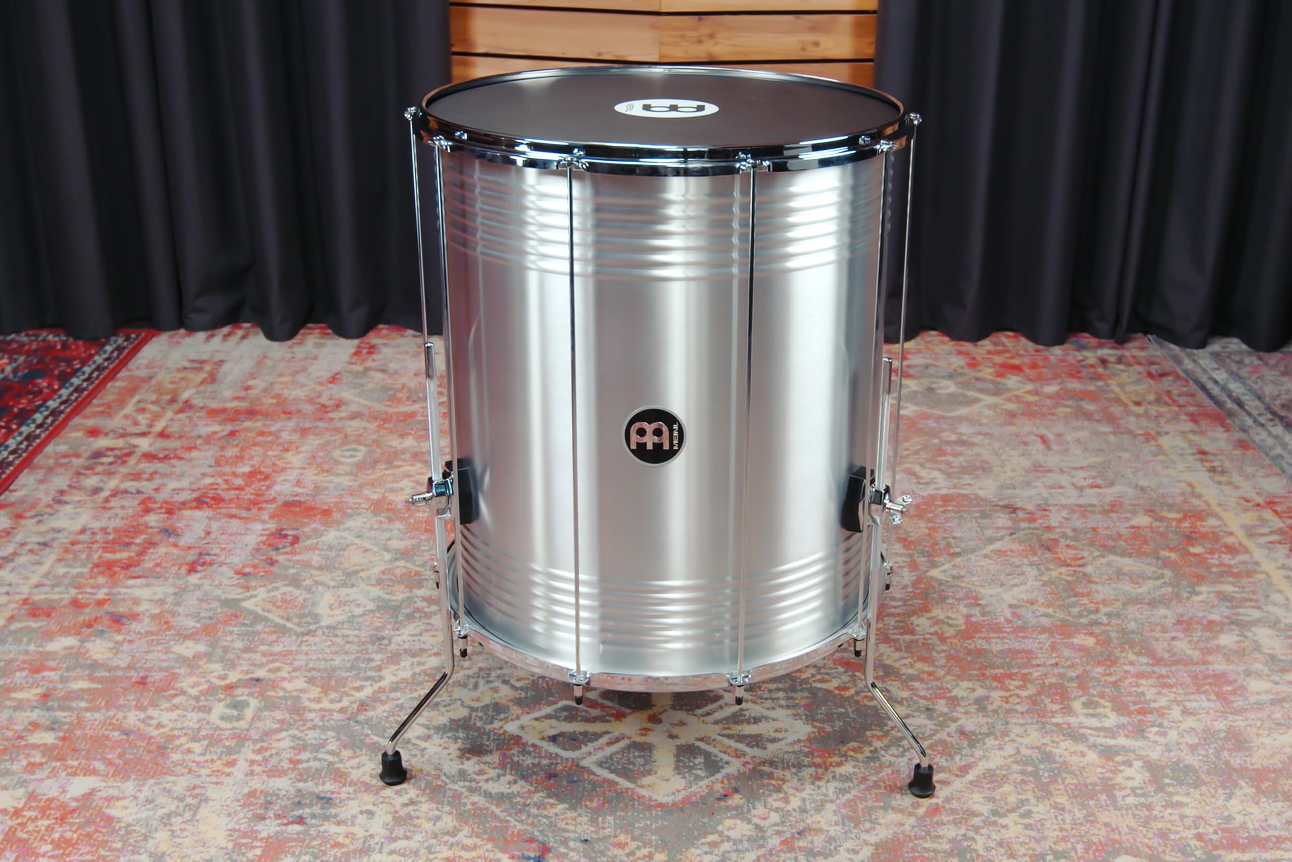 Meinl Percussion Traditional Aluminum Surdo – Tamburo Samba Molto Grande – Altezza Regolabile – 22-Pollici Diametro – 24-Pollici Altezza – Aluminum, Silver (SU22-L)