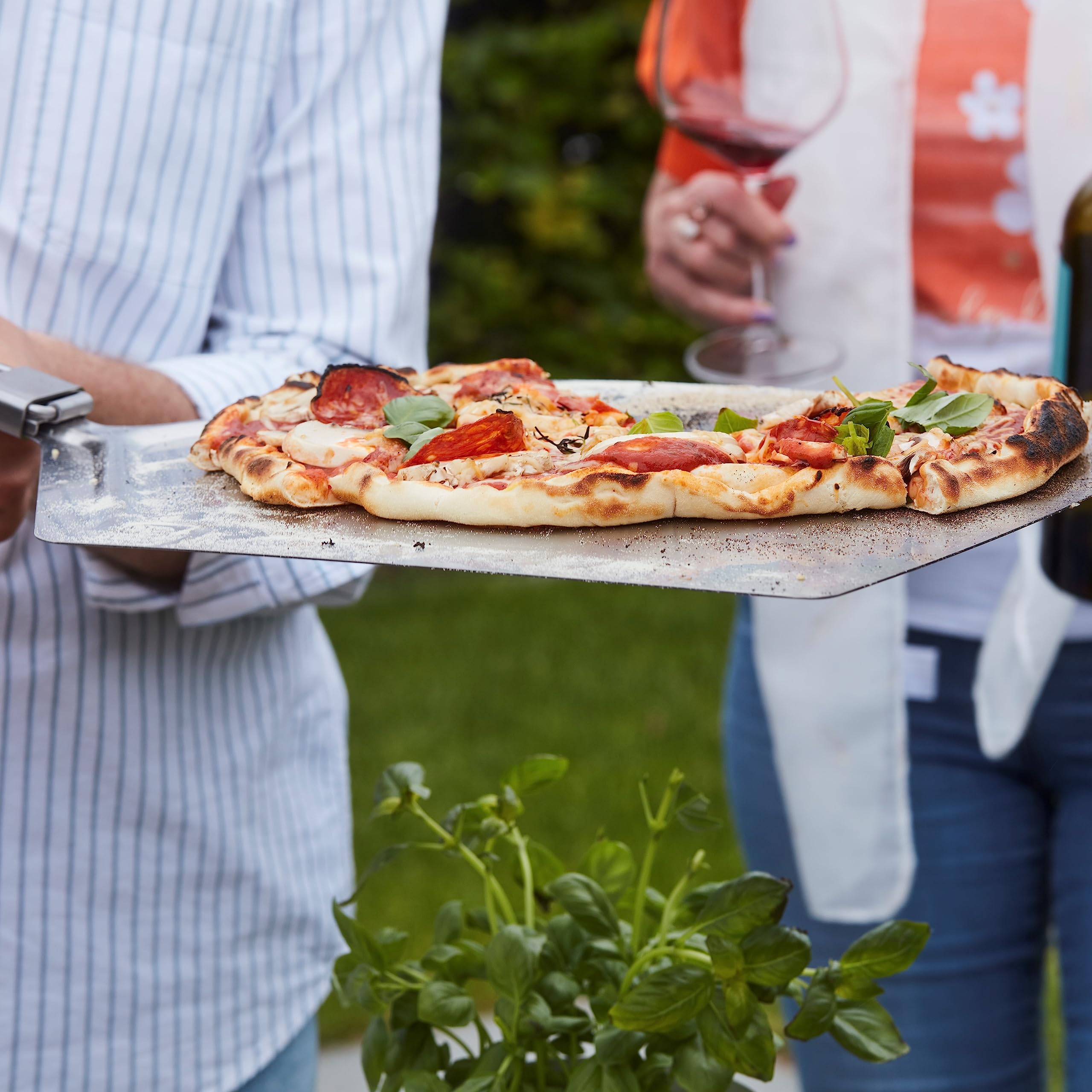 Barbecook Pelle à Pizza carrée pour Four et BBQ avec poignée en Bois et Crochet de Suspension en Acier Inoxydable, 32cm de Largeur