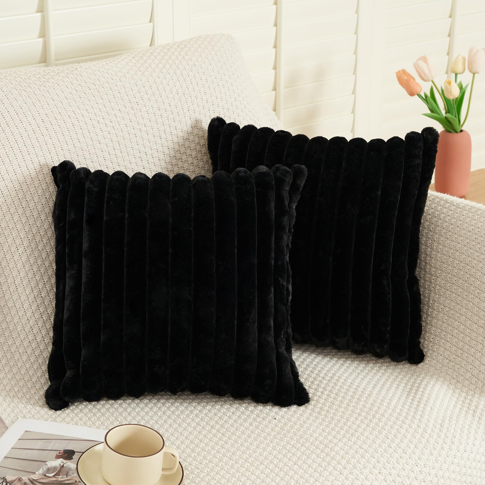 ORANIFUL Kissenbezüge 2er Set Samt Kissen mit Pompoms Couchkissen Einfarbig Kopfkissen Deko Kissenbezug Dekokissen Kissenhülle für Sofa Wohnzimmer Schlafzimmer Büro