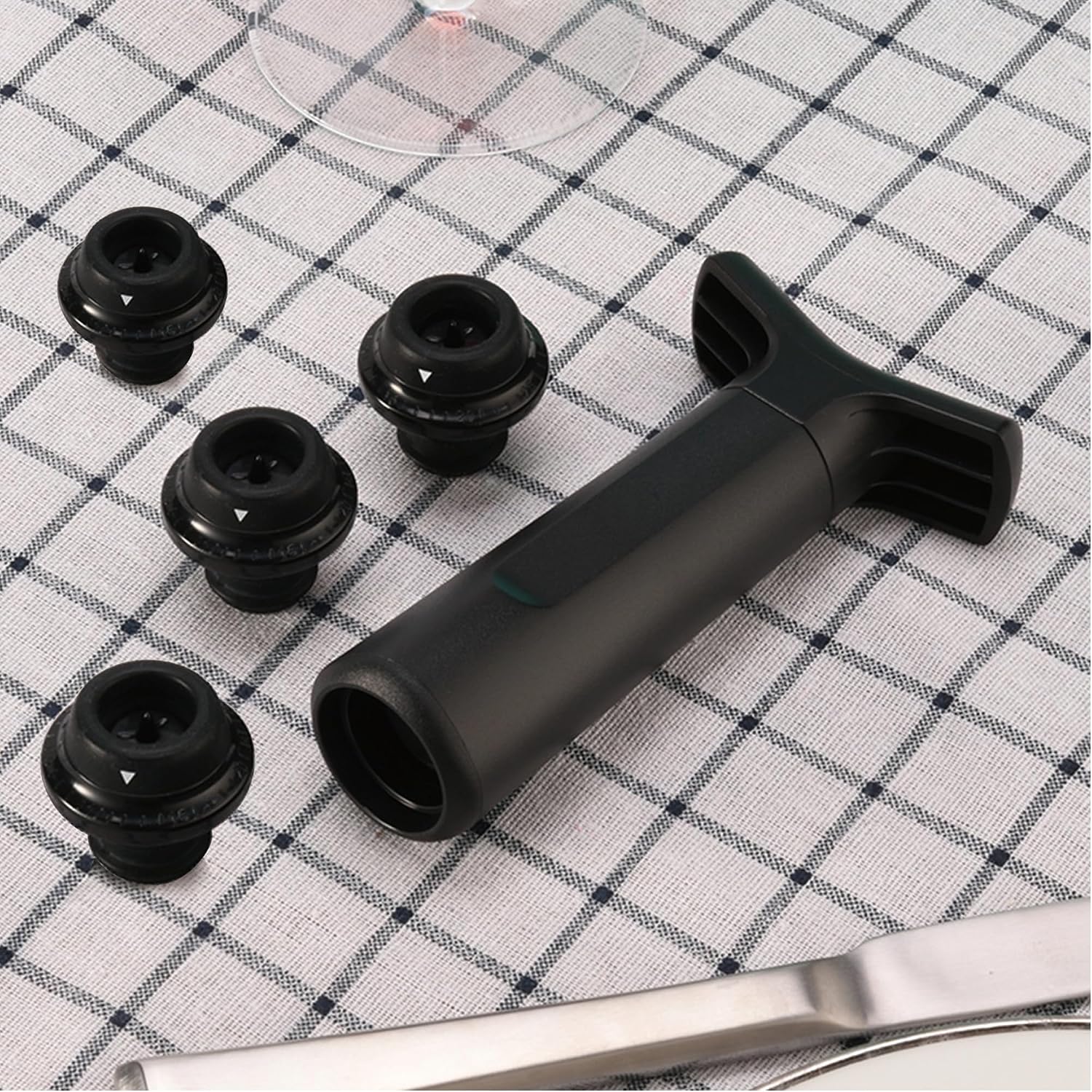 Wine Saver Pump with Vacuum Wine Stopper for Wine Bottle - Keep Wine Fresh up 10 Days,1 Pump 4 Stoppers,Stoppers with Time Scale Record,Wine Accessories Gifts for Wine Lovers
