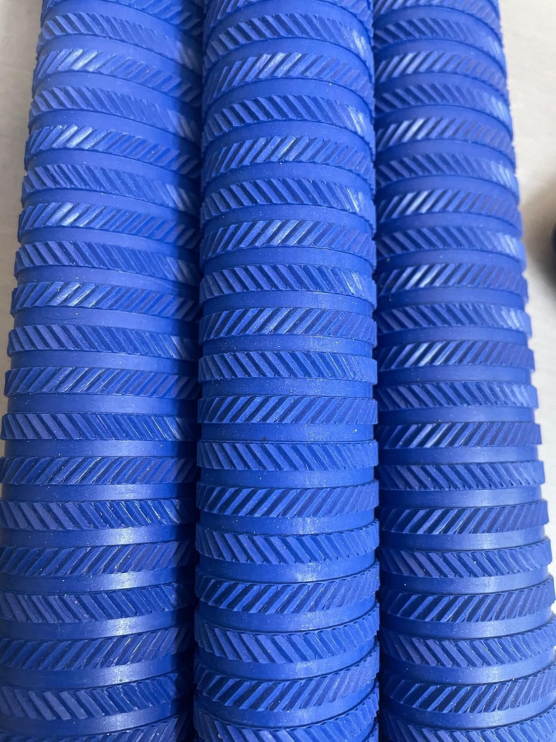 Sixteen Soft Replacement Rubber Cricket Bat Handle Grips for Better Shock Absorption (Blue, Pack of 4) 1