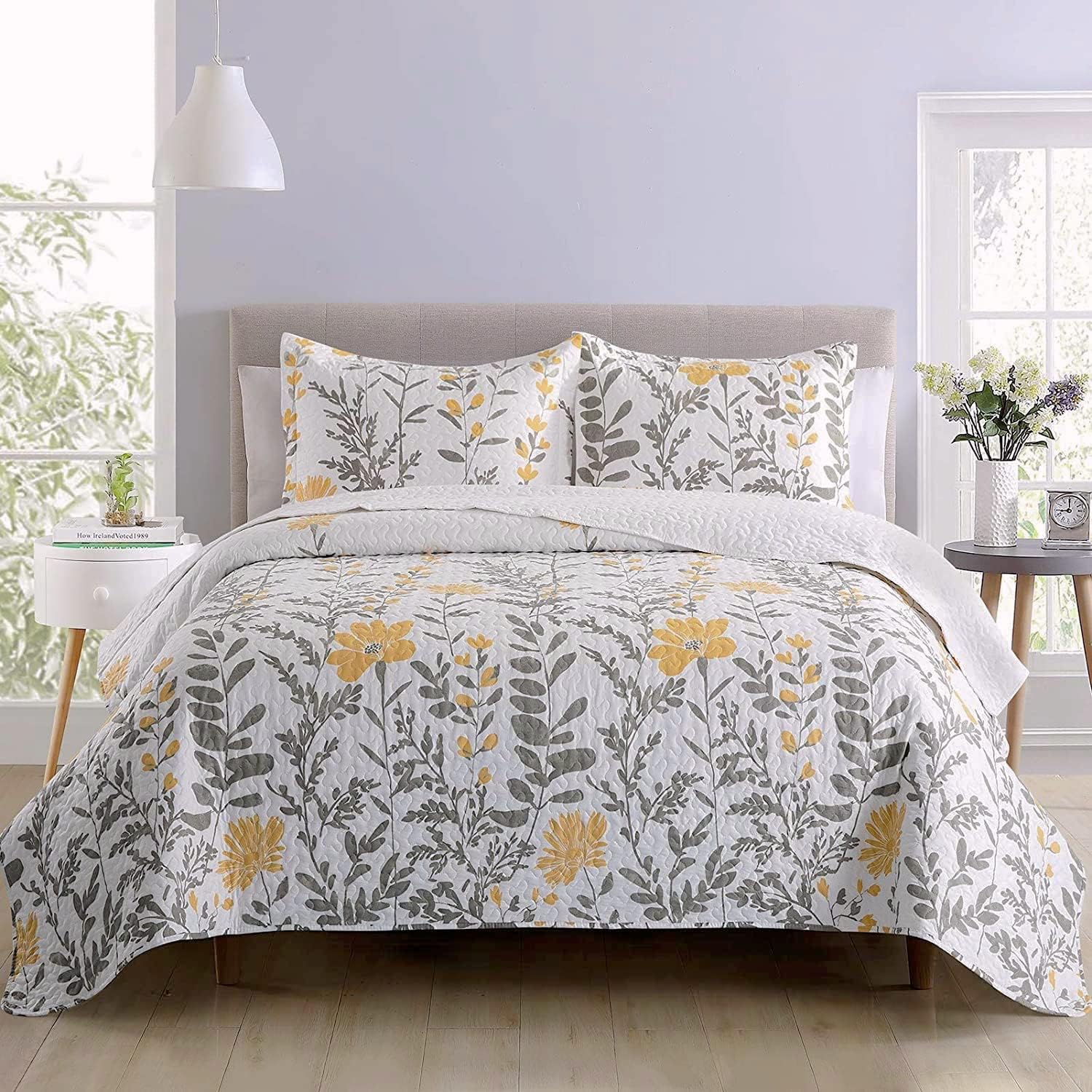 Botanical Bedding Quilts Bedspread Full/Queen Size Yellow Gray Floral Leaves Bed Cover Soft Breathable Microfiber Cabin Coverlet Set with 2 Standard Pillow Shams