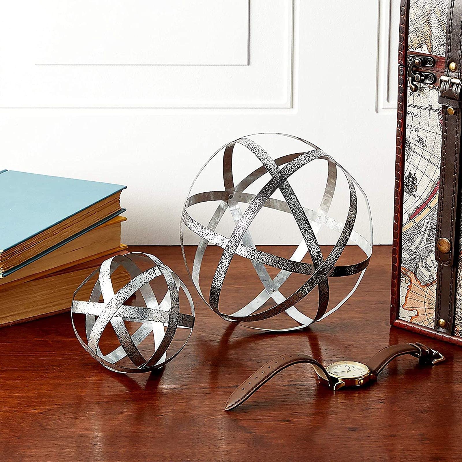 Amazon Com Farmlyn Creek 銀色金屬球桌 現代家居裝飾 2 種尺寸 2 入 居家與廚房