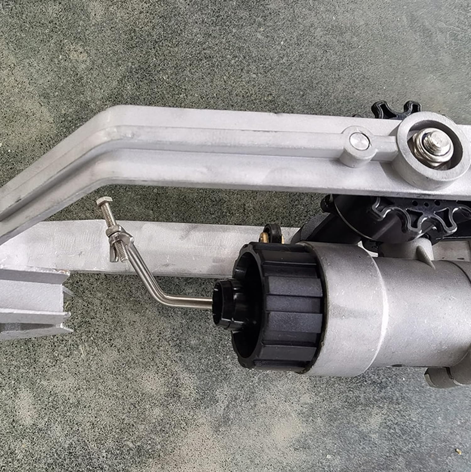 Zraszacz do nawadniania rolniczego, 2-calowy duży pistolet automatyczny zraszacz, pionowa sztanga powolny obrót o 360° z zestawem dysz zamiennych, do usuwania kurzu przemysłowego