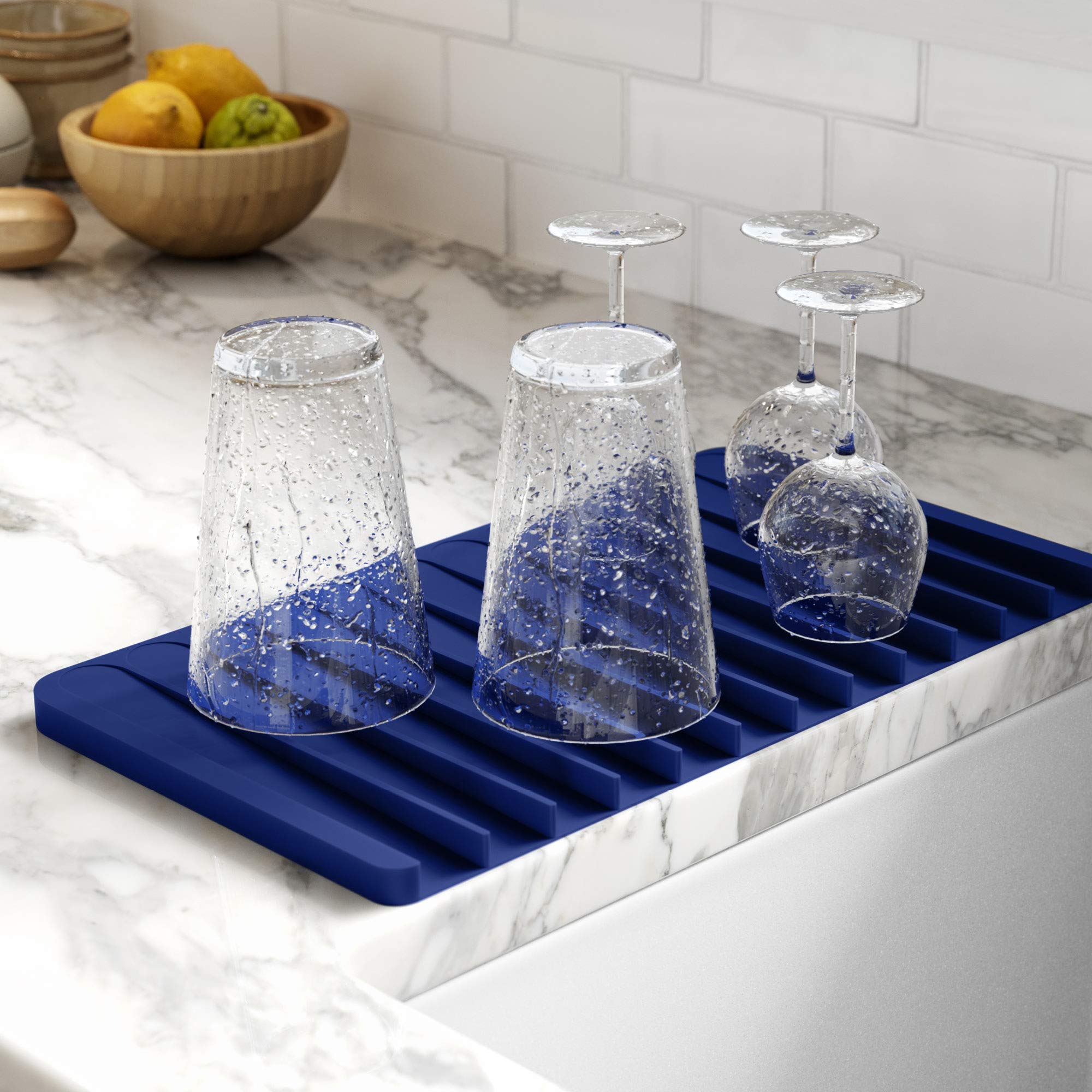 Kraus KDM-10DB Kore Tapis égouttoir à vaisselle ou dessous de plat en silicone auto-drainant pour comptoir de cuisine, bleu foncé