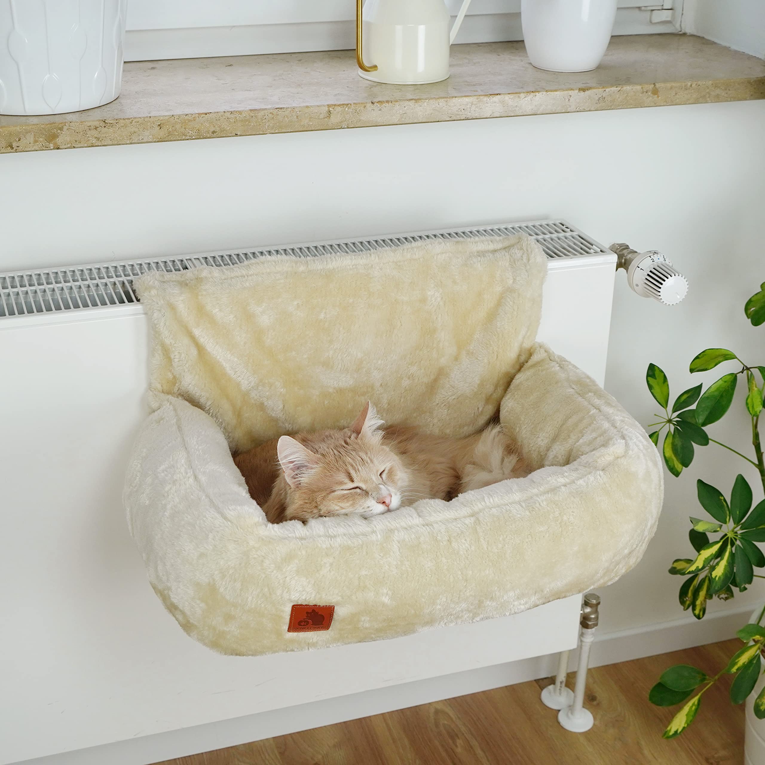 Premium Katzenbett | Lucky | kuschelige Heizungsliege für Katzen