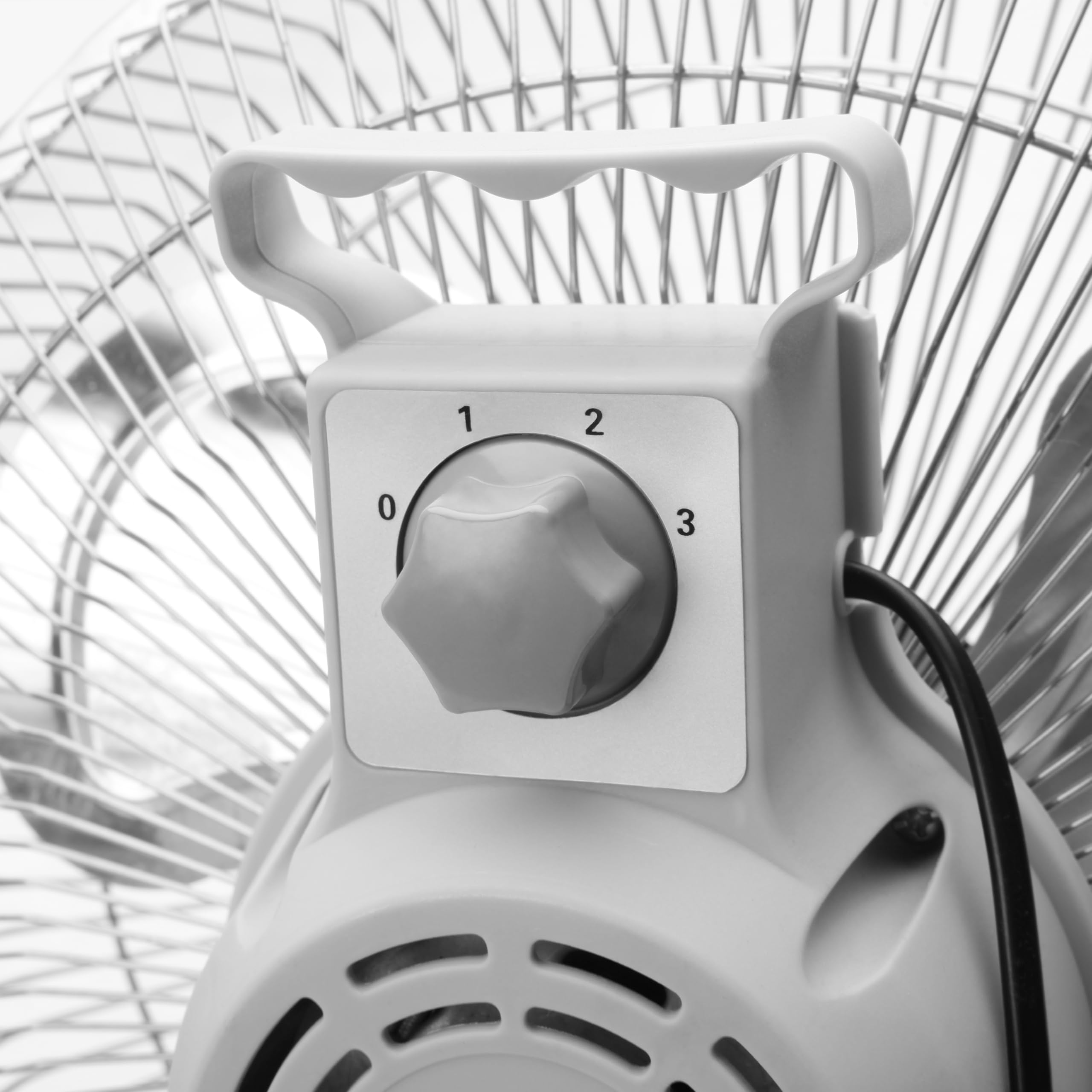 Orbegozo PW 1230, ventilatore da pavimento, inclinazione regolabile, 45 W, pale metalliche da 30 cm, maniglia per il trasporto, griglia di protezione, 3 velocità