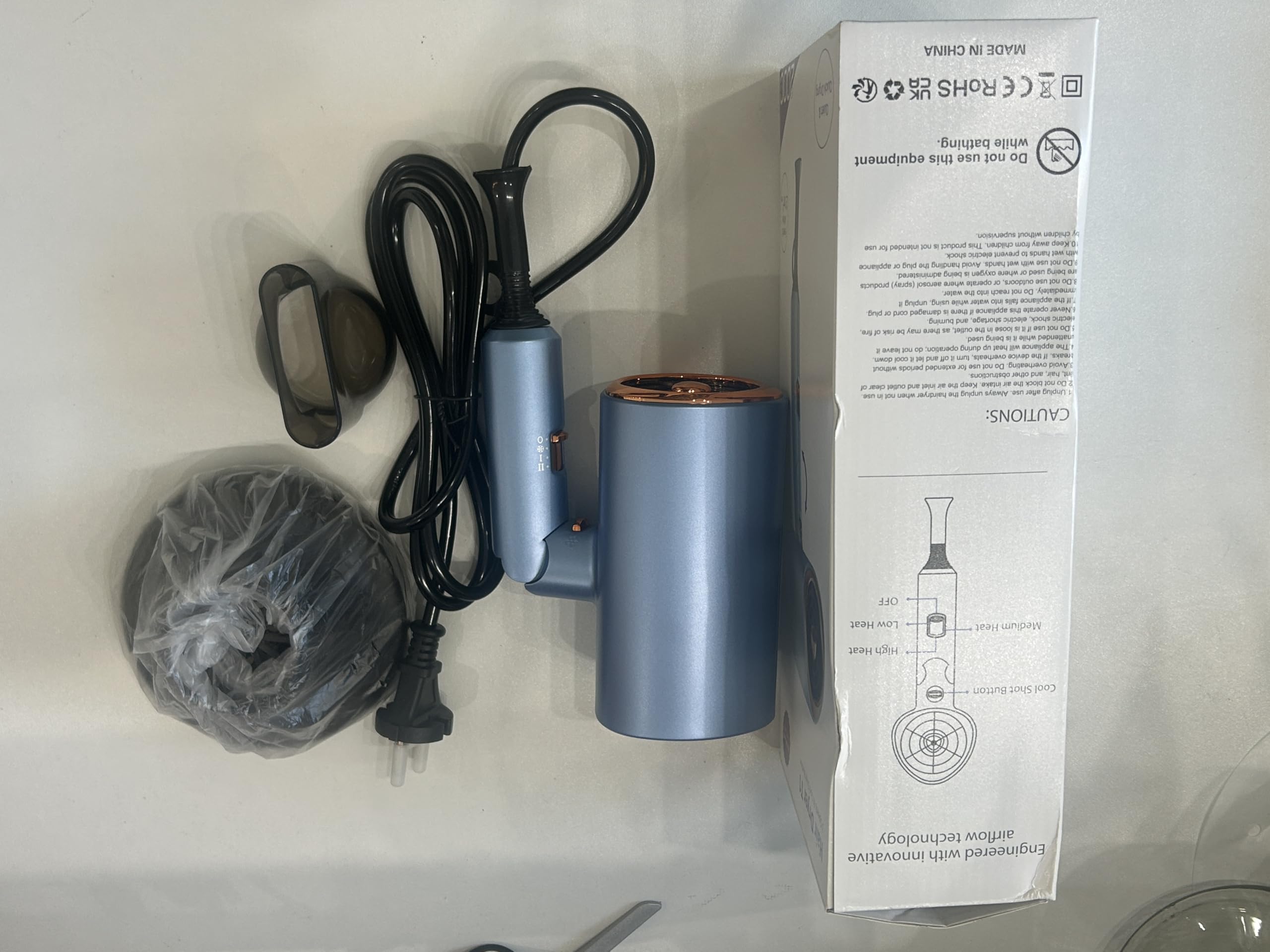 Ionen Haartrockner, 2000W Professionell Schnelltrocknend Föhn mit 3 Stufen Luftstrom, Kaltlufttaste, Hitzeschutz, Klappbar leicht Haartrockner mit Diffusor, Anti-Frizz Haarpflege für Zuhause & Reisen