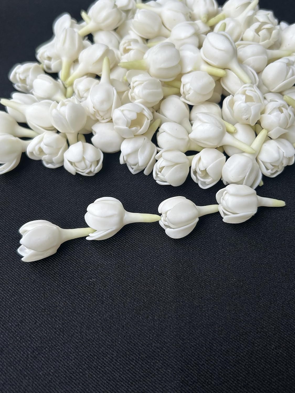 100 PCS Partially Bloomed Pikake Jasmine Clay Flower (01) for Jewelry Making Lei Garland DIY Craft Supplies (White)