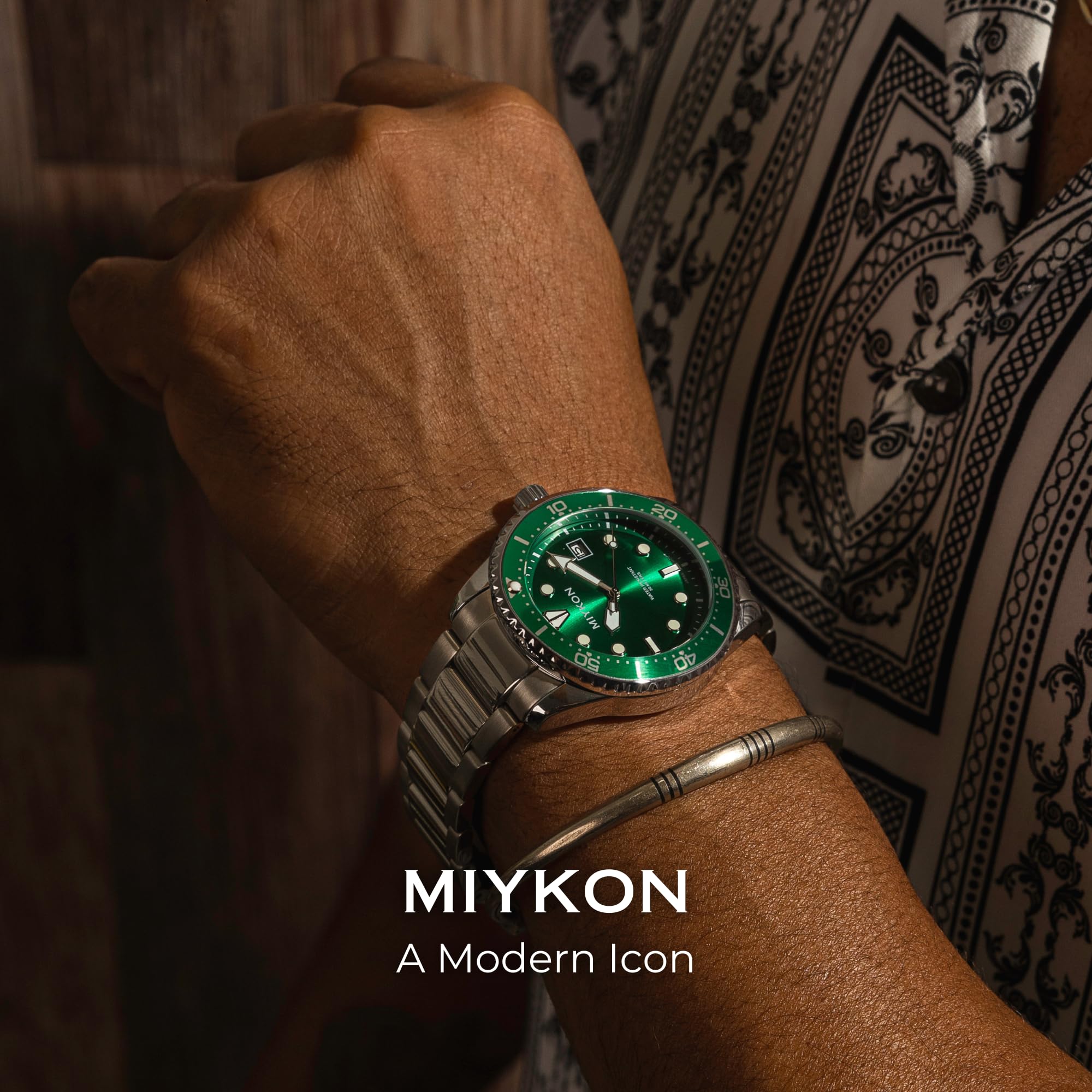 Miykon Herren Sport Taucheruhr Quickset Datum Leuchtende drehbare Lünette | Ionenpoliertes massives Edelstahl-Armband, Push-Faltschließe mit Sicherheitsschnalle, japanisches Quarz, 50 m wasserdicht