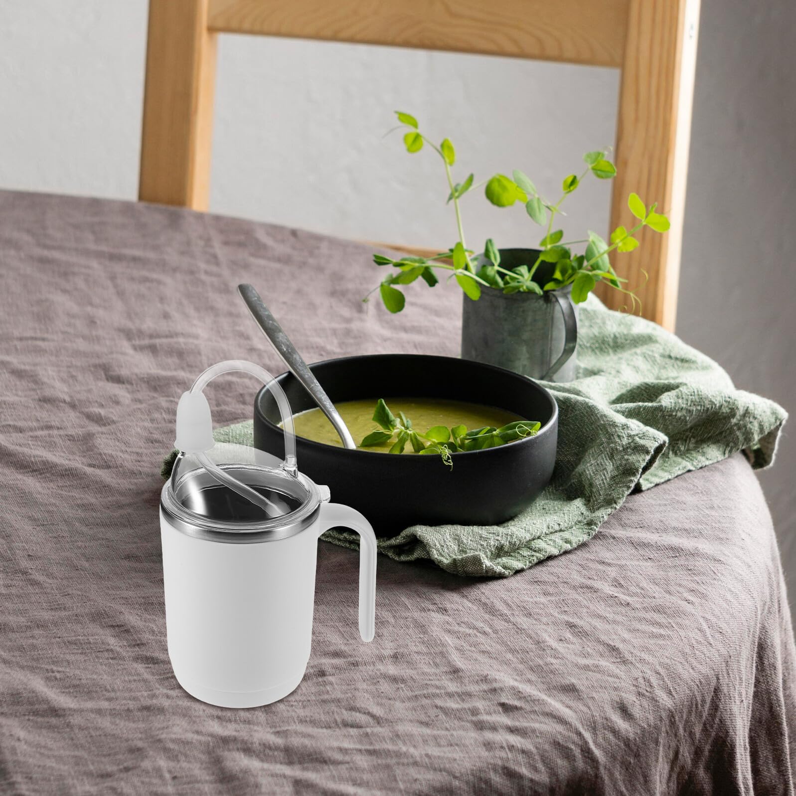 Outanaya Adaptiver Trinkbecher Senioren 450 Ml Auslaufsicher mit Strohhalm Edelstahlbecher Pflegebecher für Flüssige Nahrung Bettlägerige Ältere Menschen