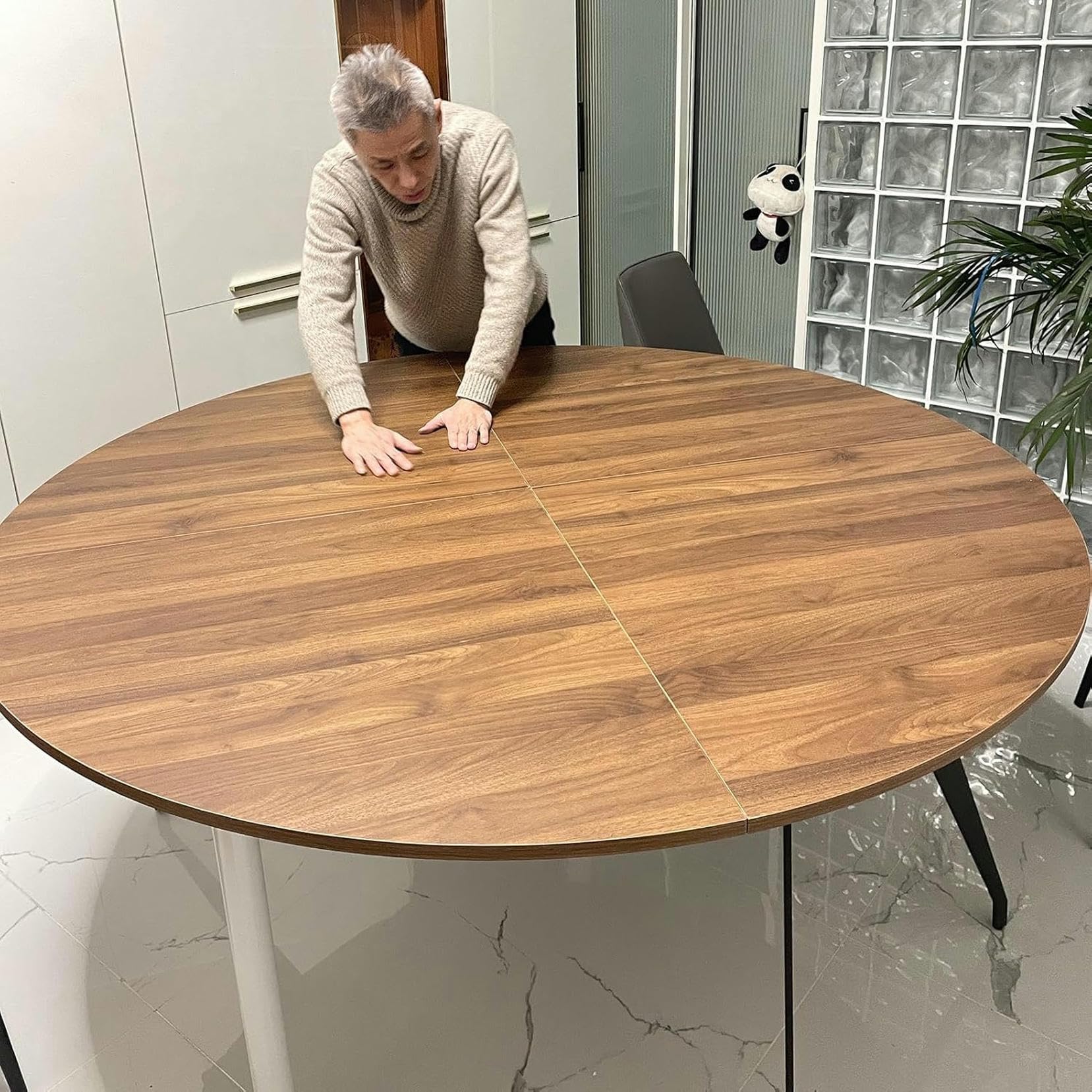 Table pliante temporaire uniquement pour libérer l'espace des pièces