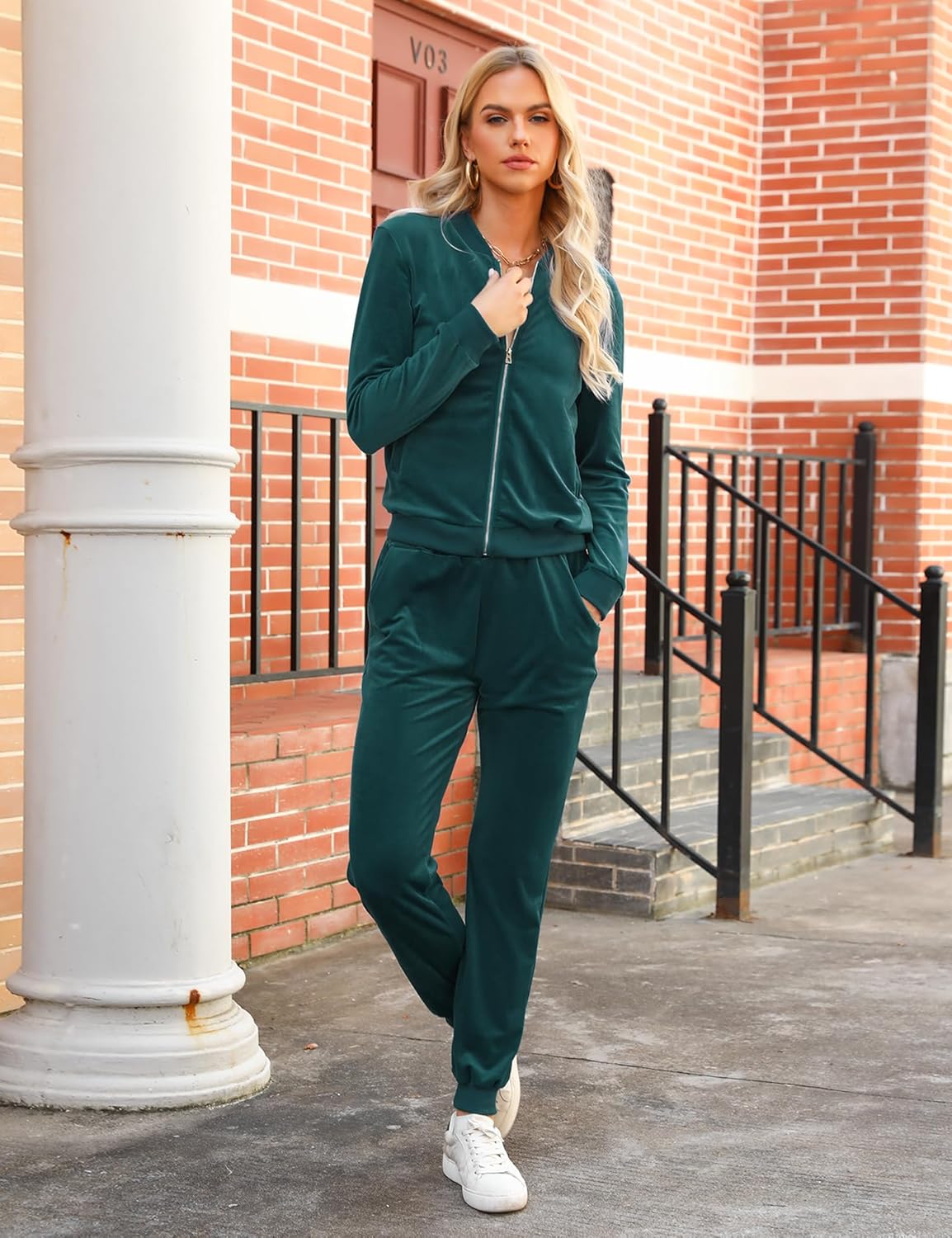 Totatuit Velour Tracksuit Womens Sweatsuit Set Long Sleeve Zip Up Jacket & Drawstring Sweatpants Outfit - Image 2