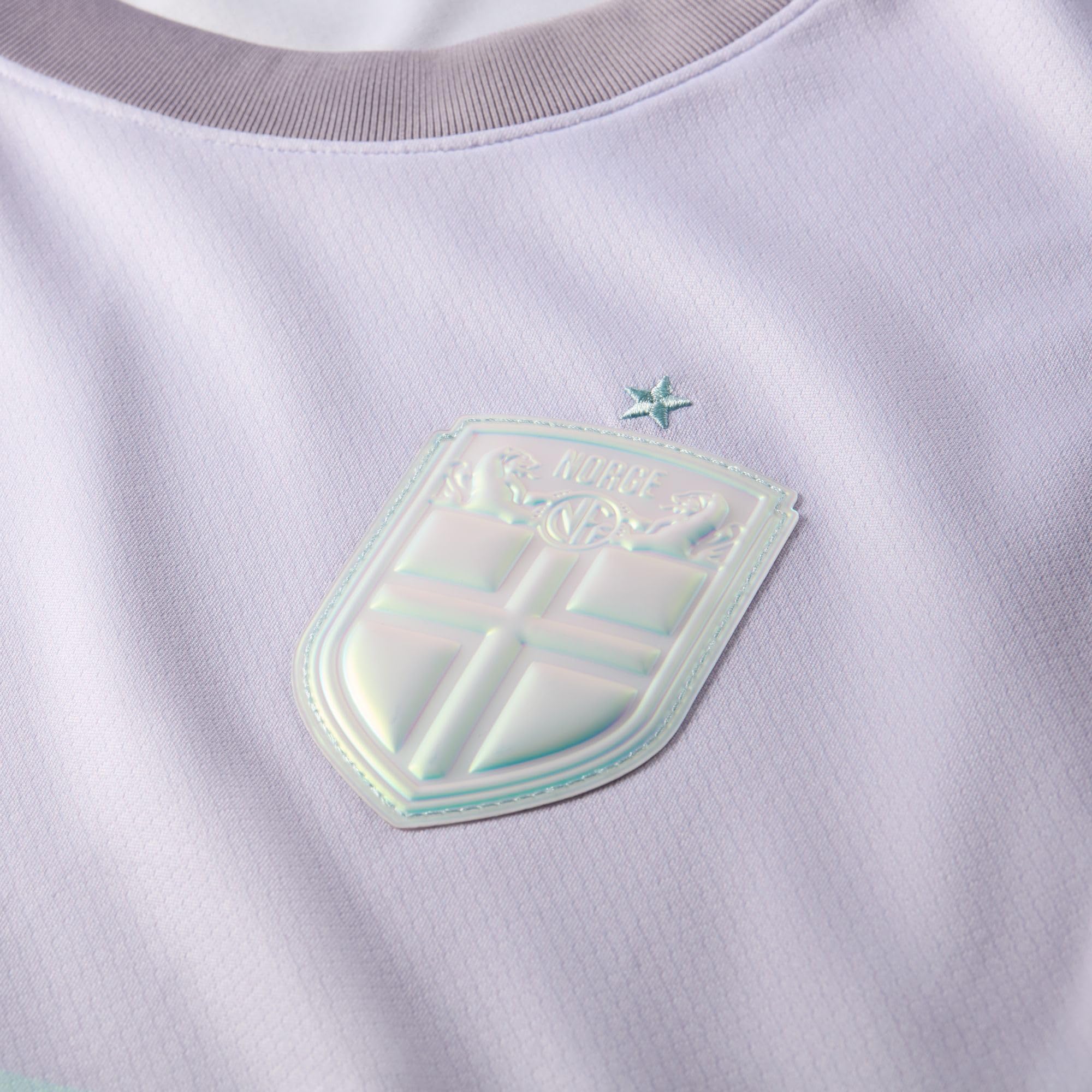 Norwegen 2025 Stadium Away (Frauenteam) Nike Dri-FIT Replika-Fußballtrikot für Herren, FZ9027