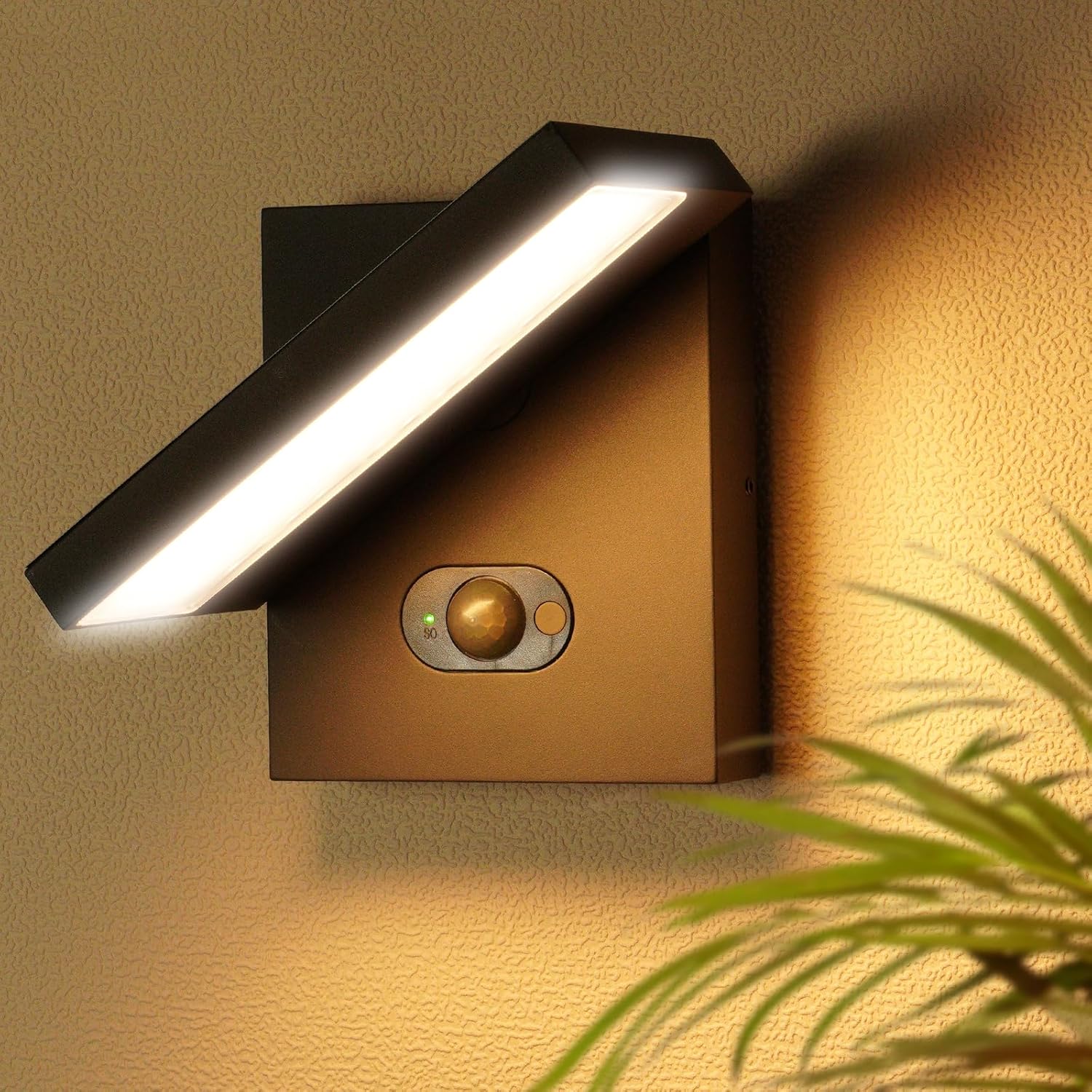 Solar Outdoor Wall Sconce Motion Sensor Wall Light IP65 Waterproof Aluminum Porch Light for Garage Porch Entrance Patio Lighting